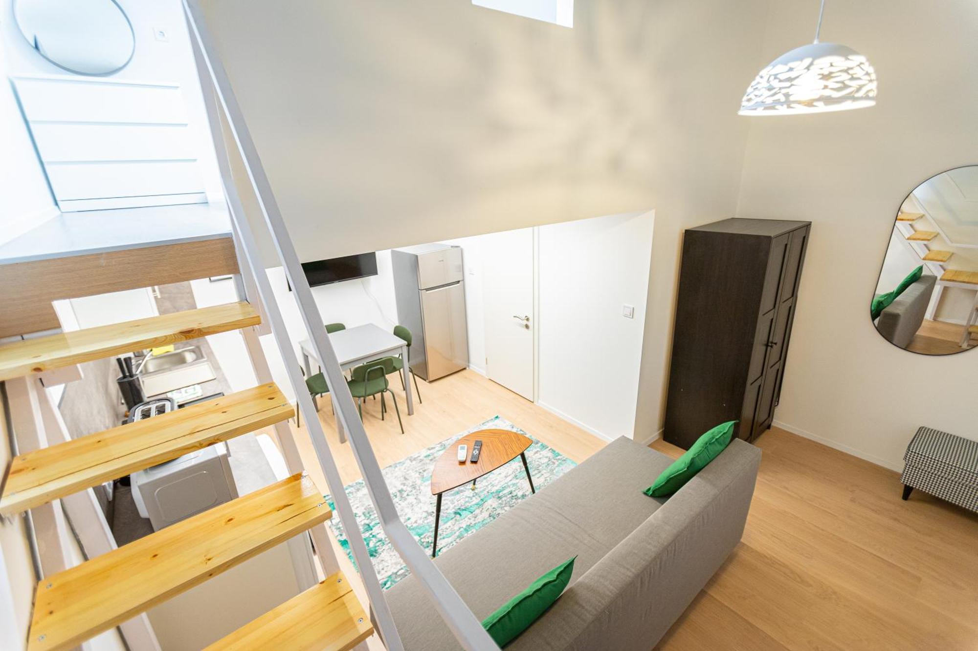 Cute Gallery Flat In Budapest, Summer Appartamento
