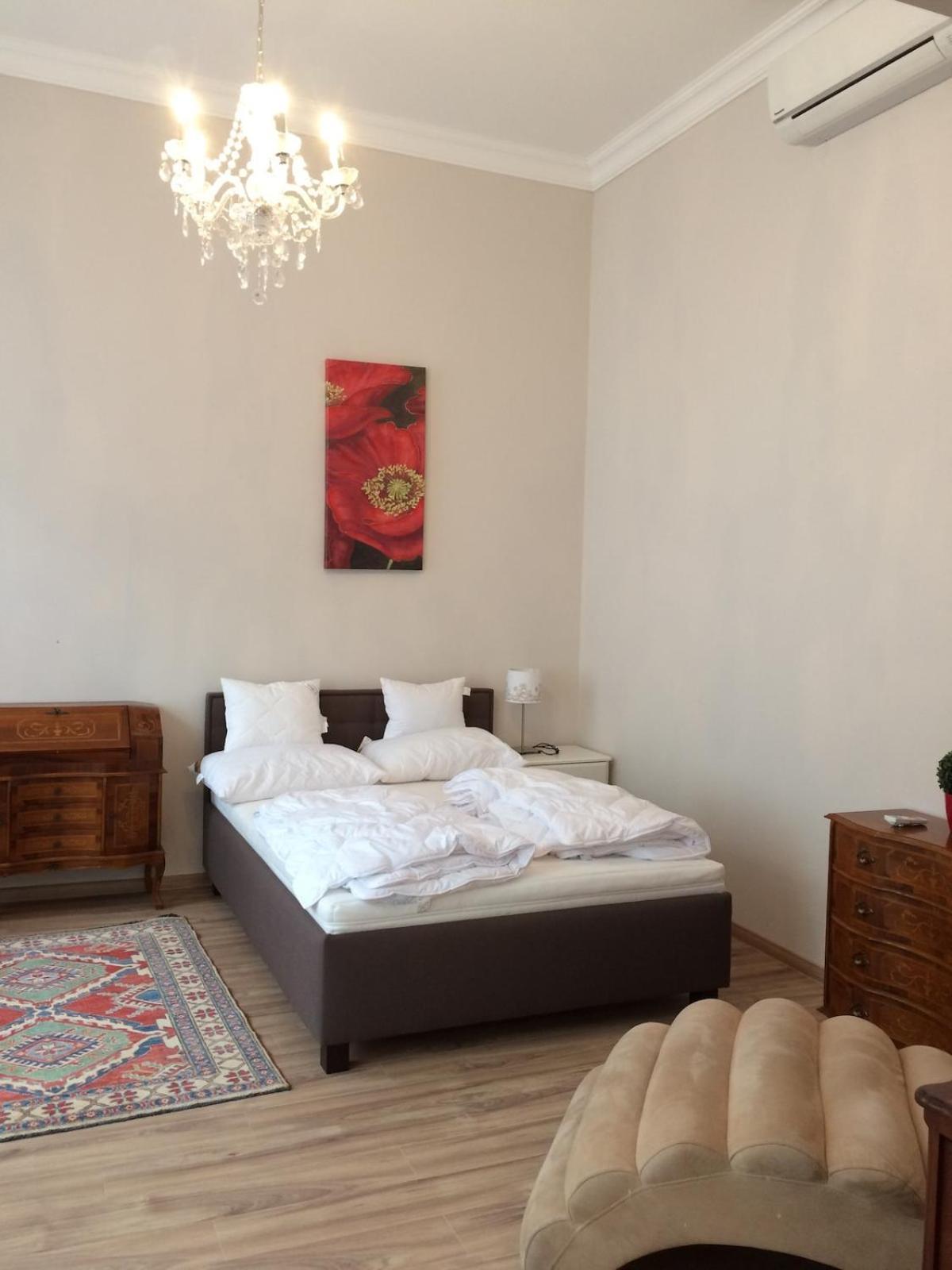 Buda Castle -shiny 3 Bedrooms Apartmán *