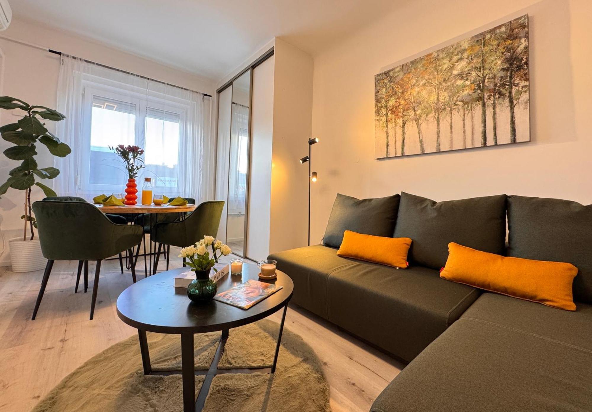 Citylink Nest - Free Garage & Metro Access Appartamento
