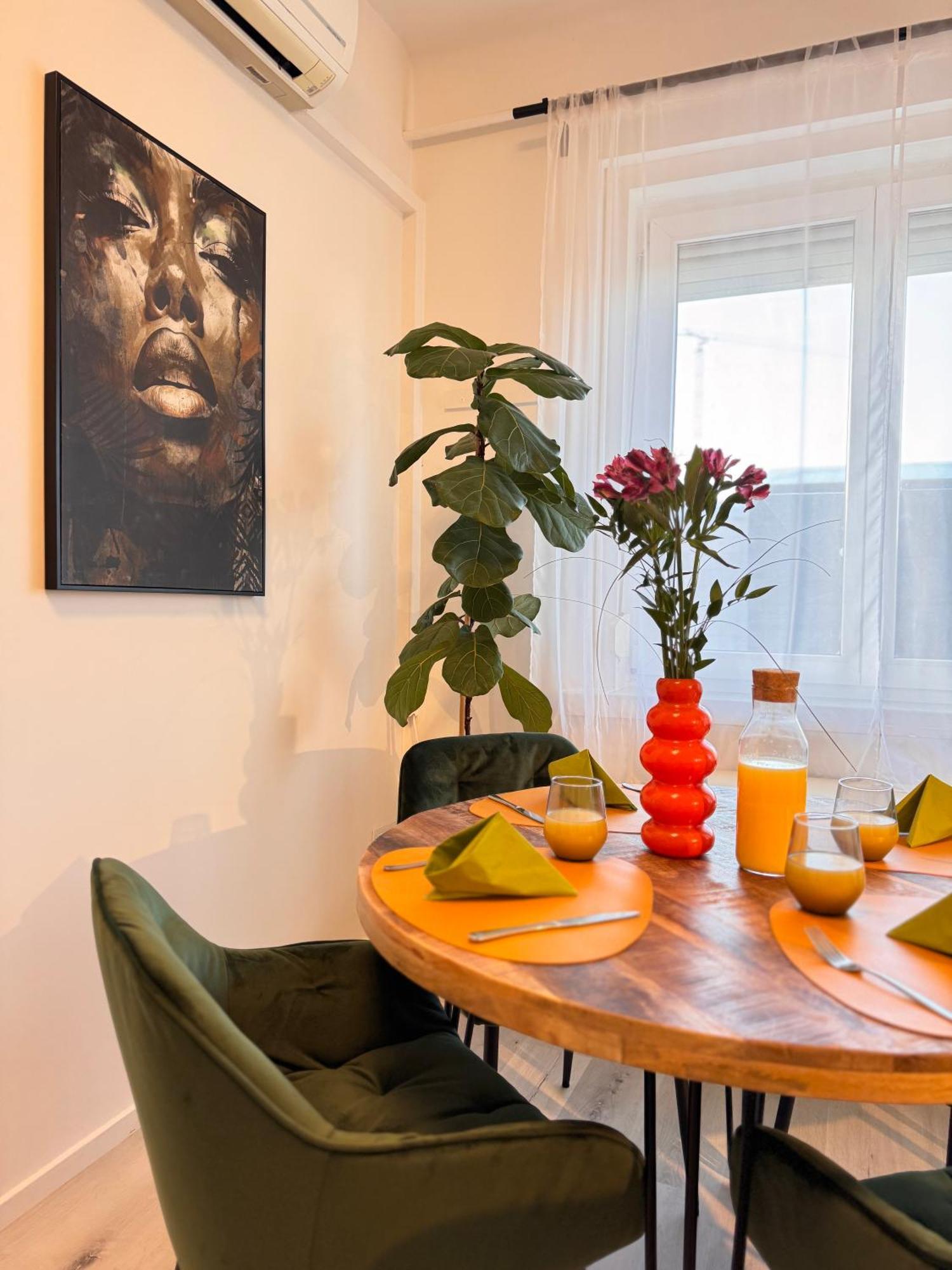 Citylink Nest - Free Garage & Metro Access * Budapest
