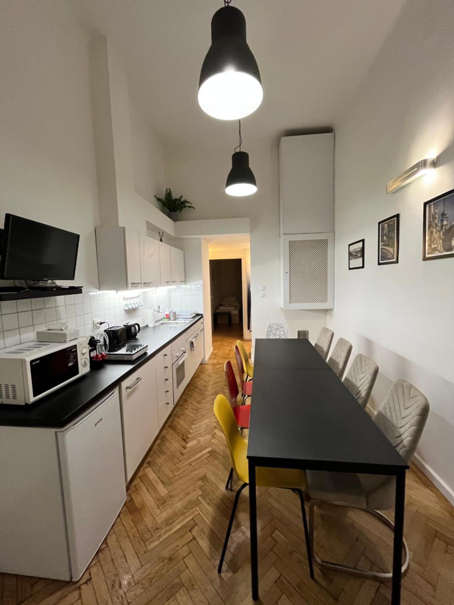Modern 3br Free Parking Prime Location Budapest