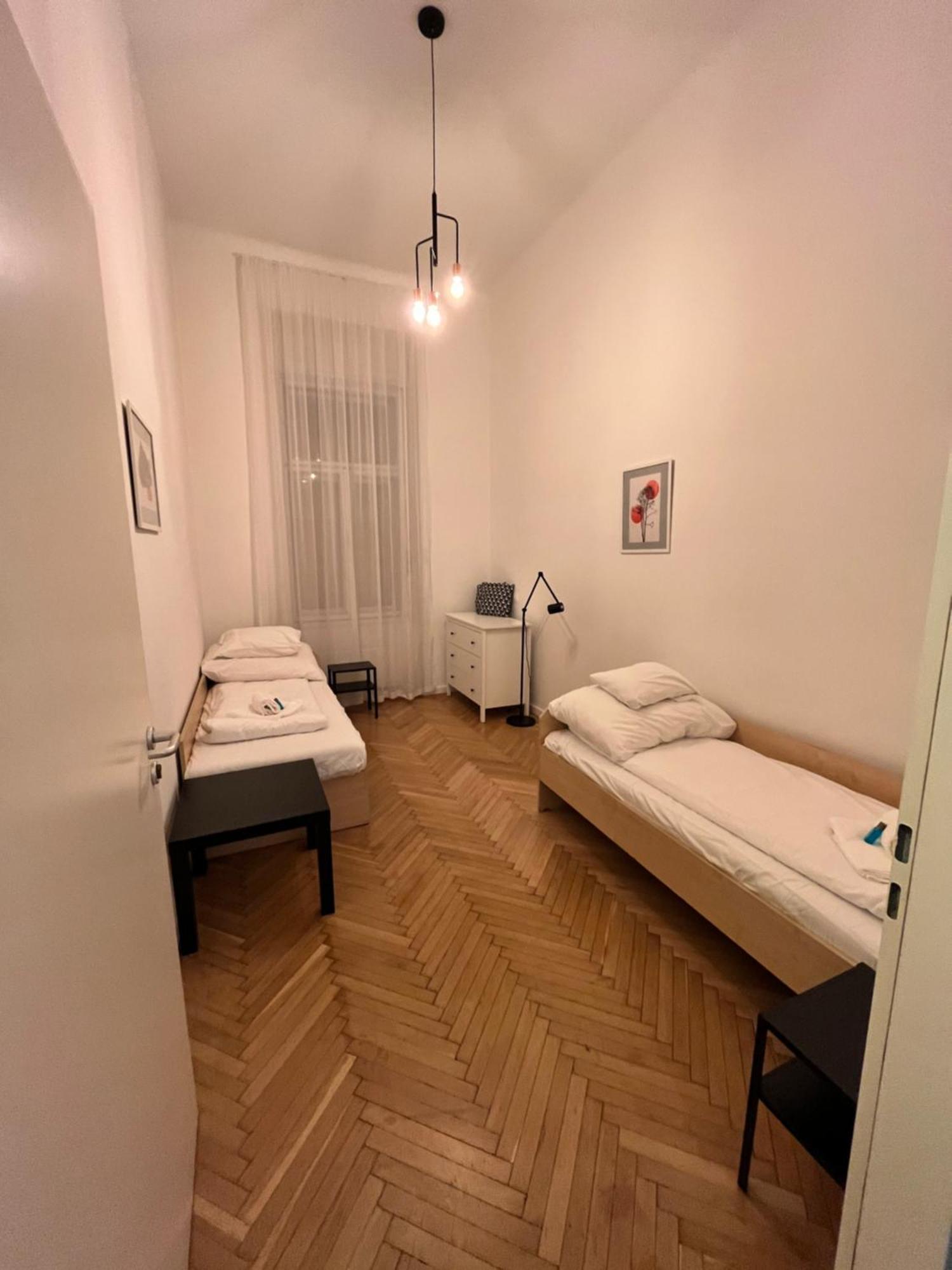 Modern 3br Free Parking Prime Location *
