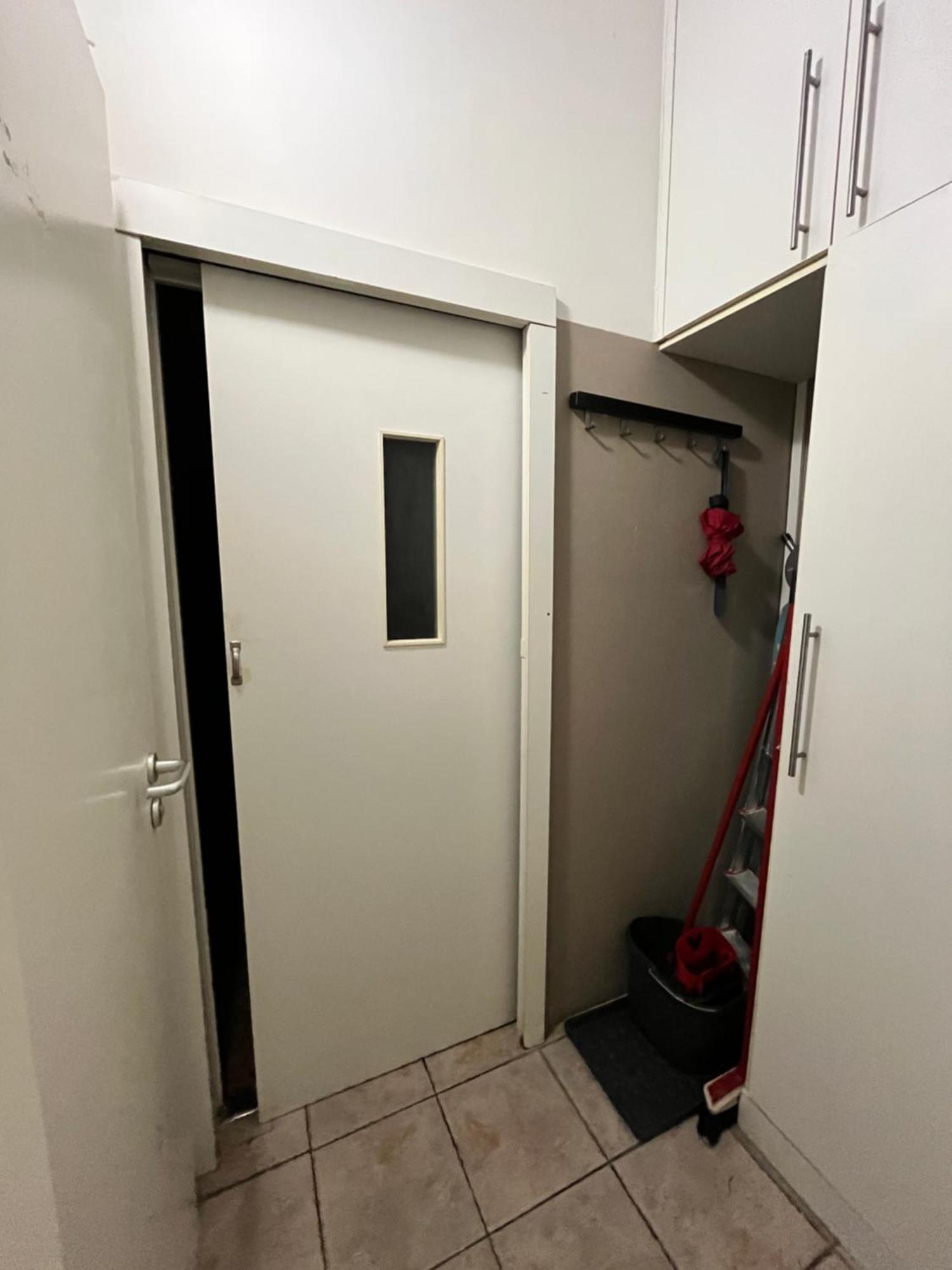 Modern 3br Free Parking Prime Location *