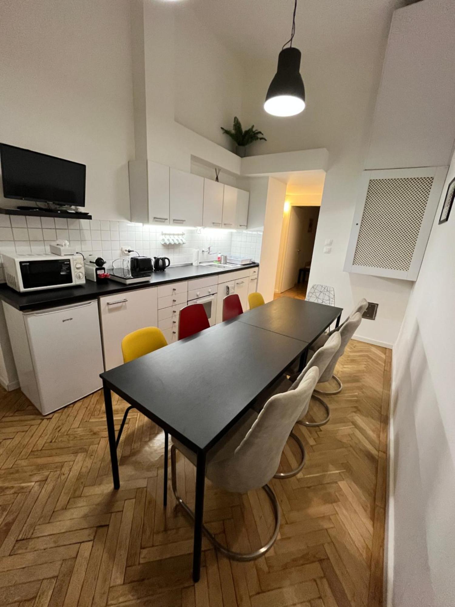 Modern 3br Free Parking Prime Location * Budapest
