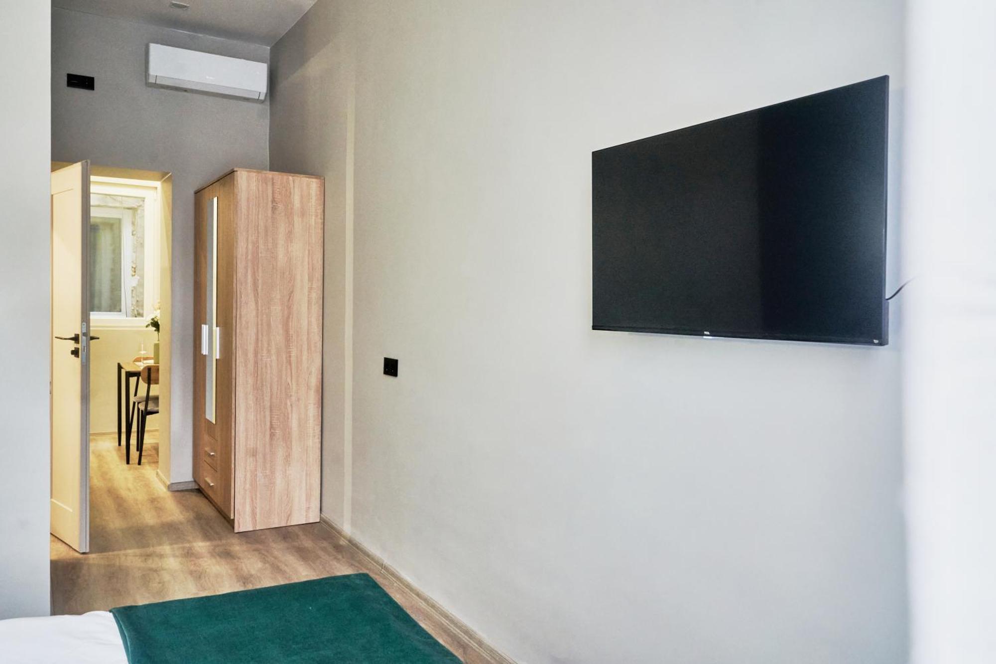 Navi Erzsebet Apartment *
