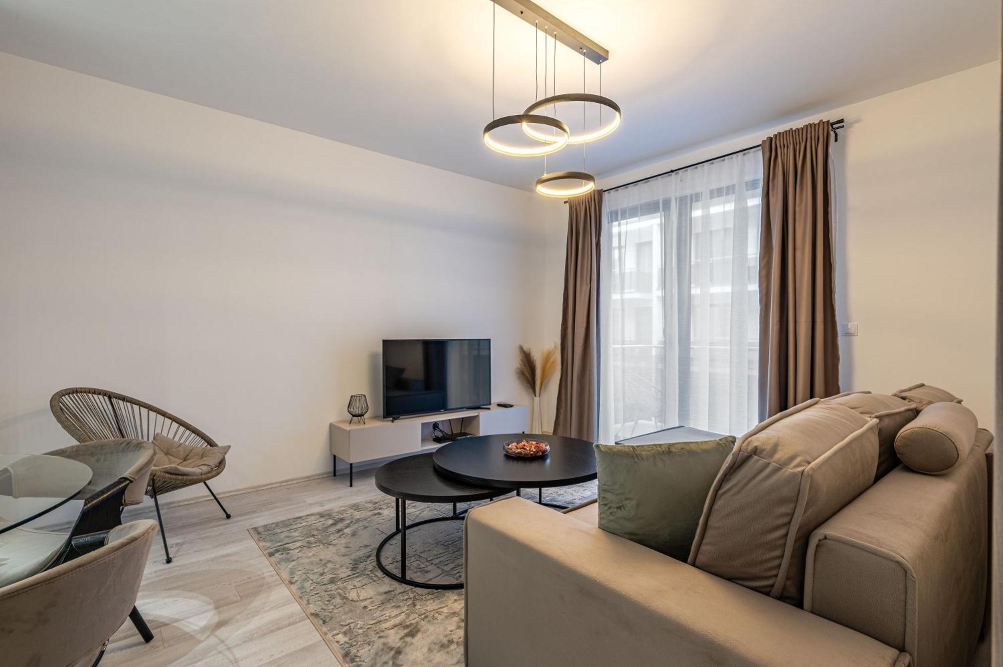 Brand New In A House Apartamento *