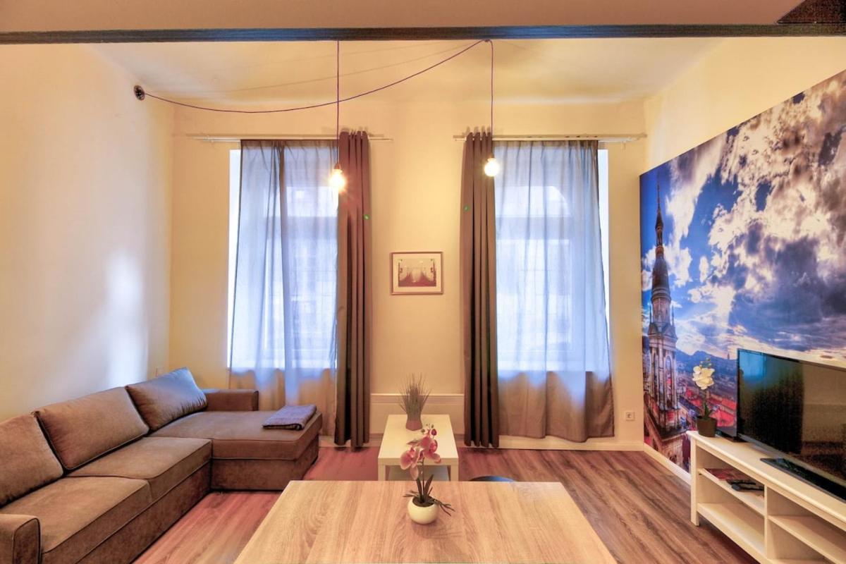 Apartment Heart Of Retreat Budapest