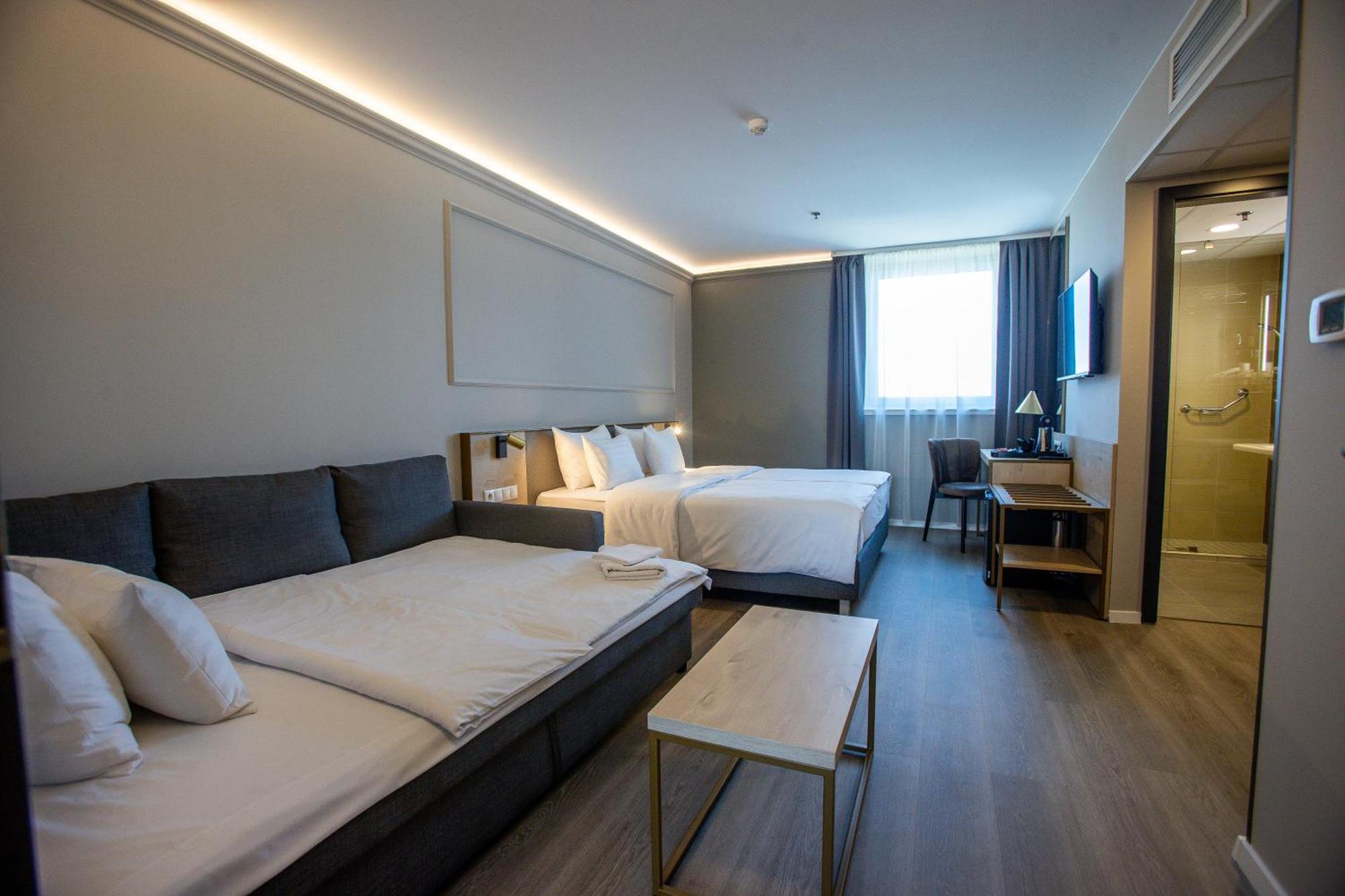 Expo Tower By Mellow Mood Hotel