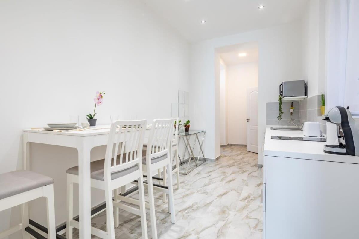 Cozy New - Easy Center Access Appartamento Budapest