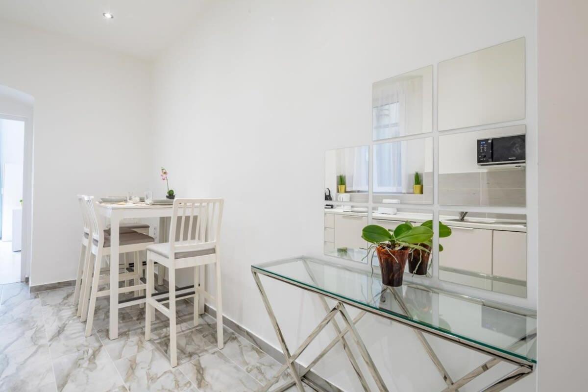 Cozy New - Easy Center Access Appartamento *