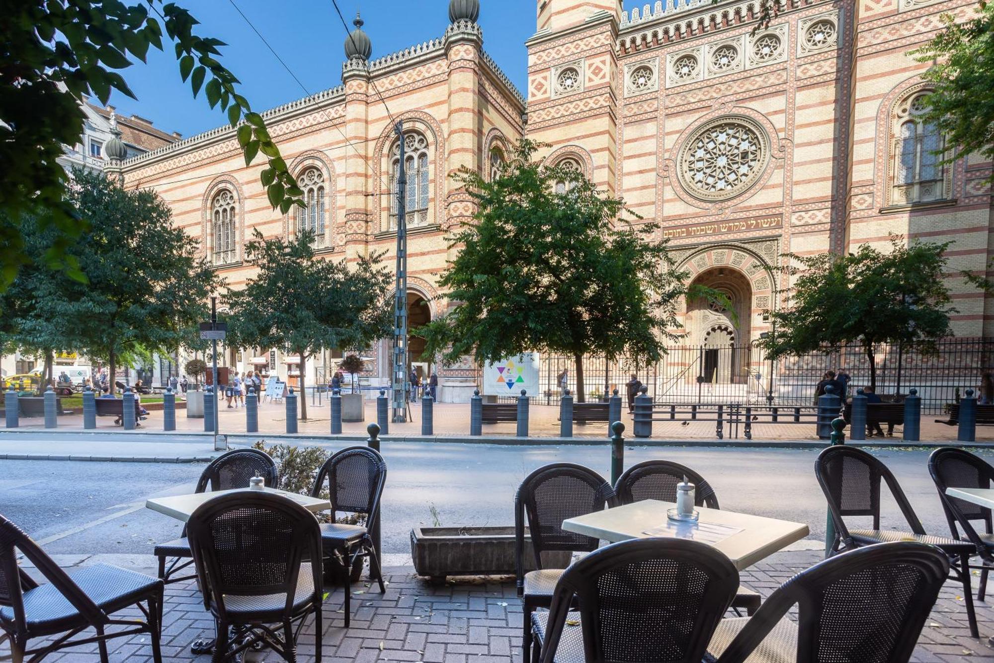 Extreme Luxury * Budapest