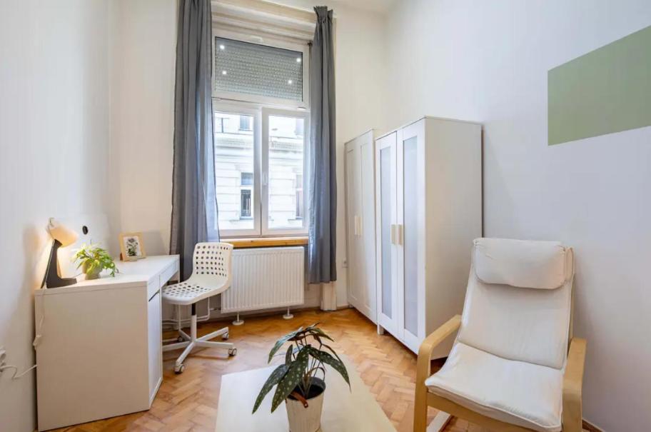 Cityscape Budget Summer Flat * Budapest