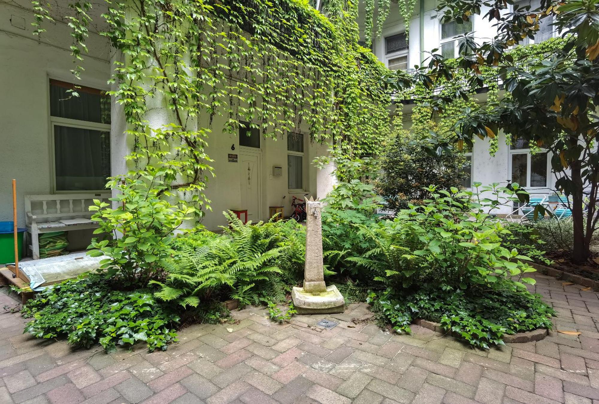 Park Oasis: Modern Near Szechenyi Bath Apartment Budapest