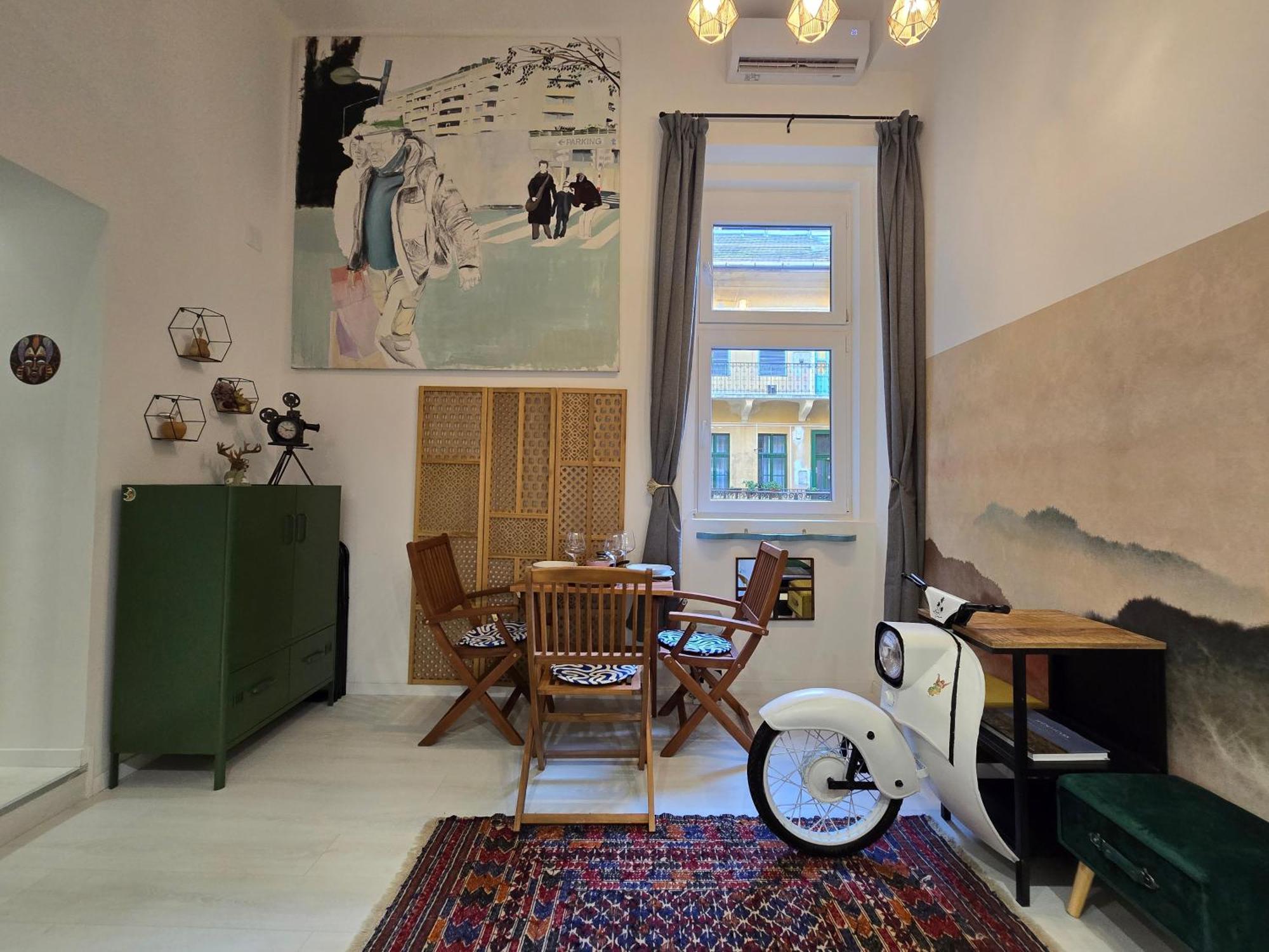 Appartamento Charming & The Hidden Gem On Akacfa Str *