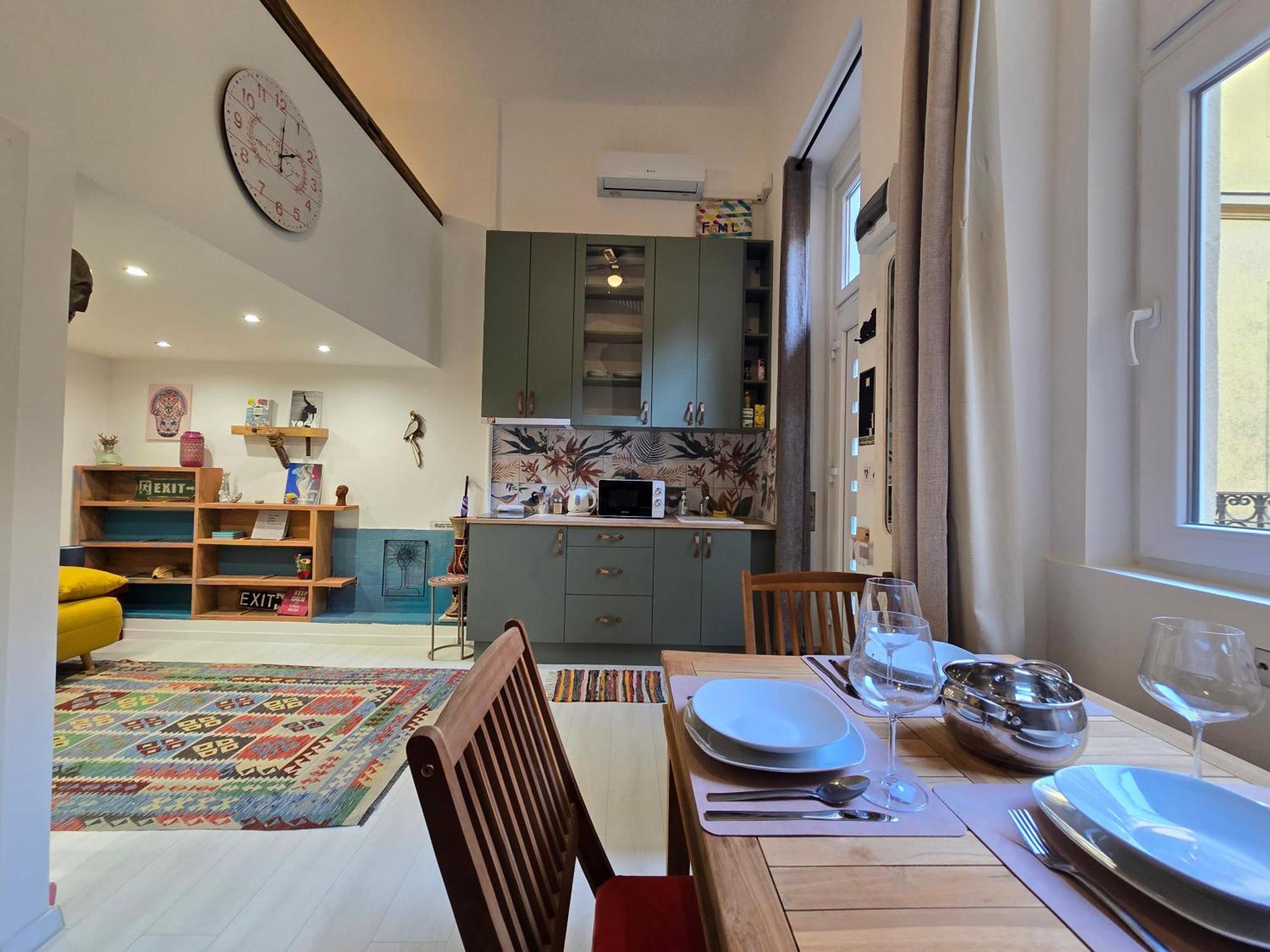 Charming & The Hidden Gem On Akacfa Str Appartamento *
