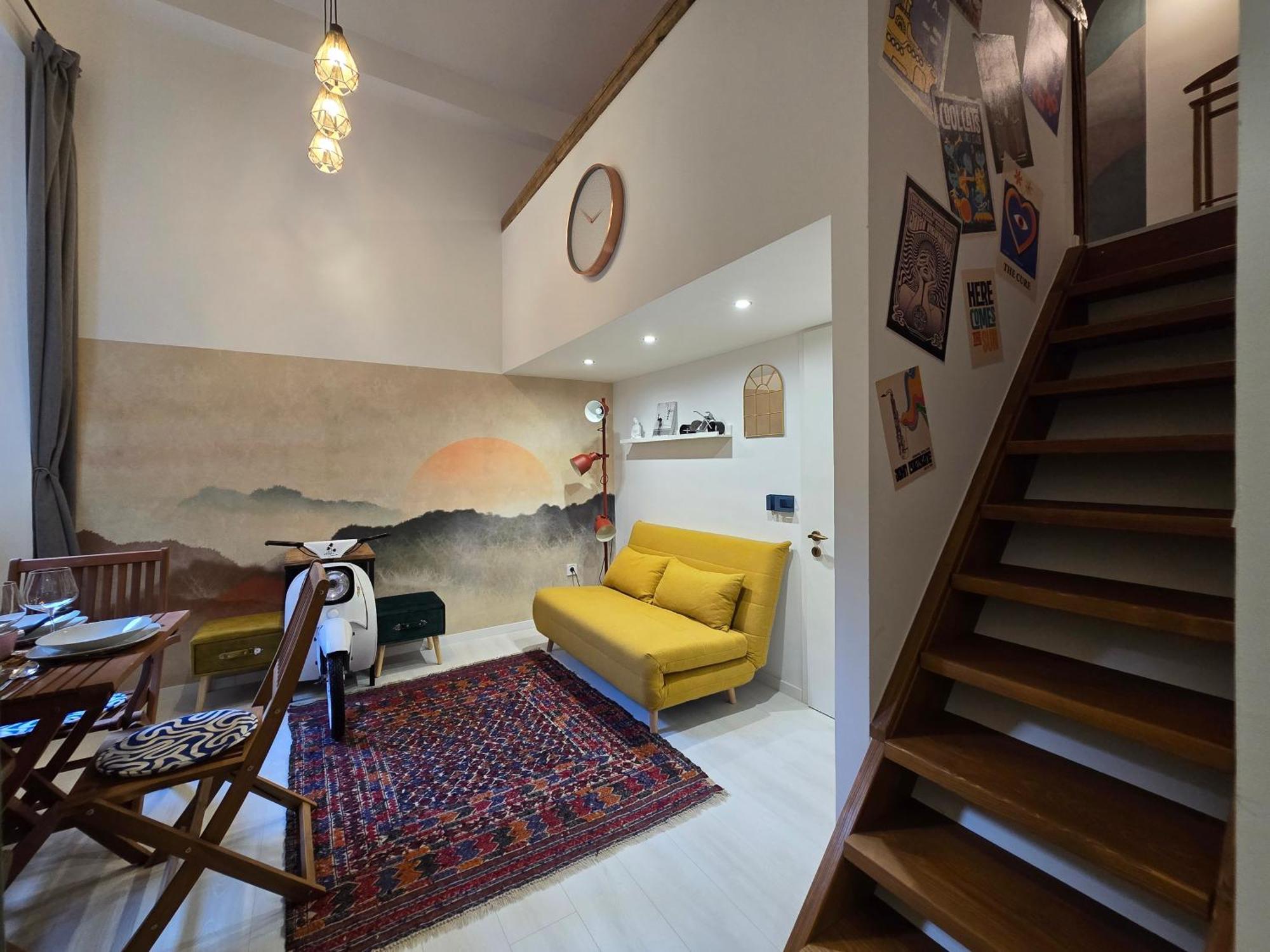 Charming & The Hidden Gem On Akacfa Str