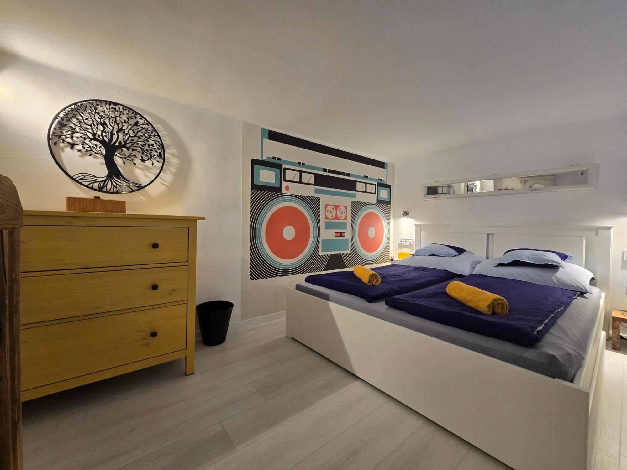 Charming & The Hidden Gem On Akacfa Str *