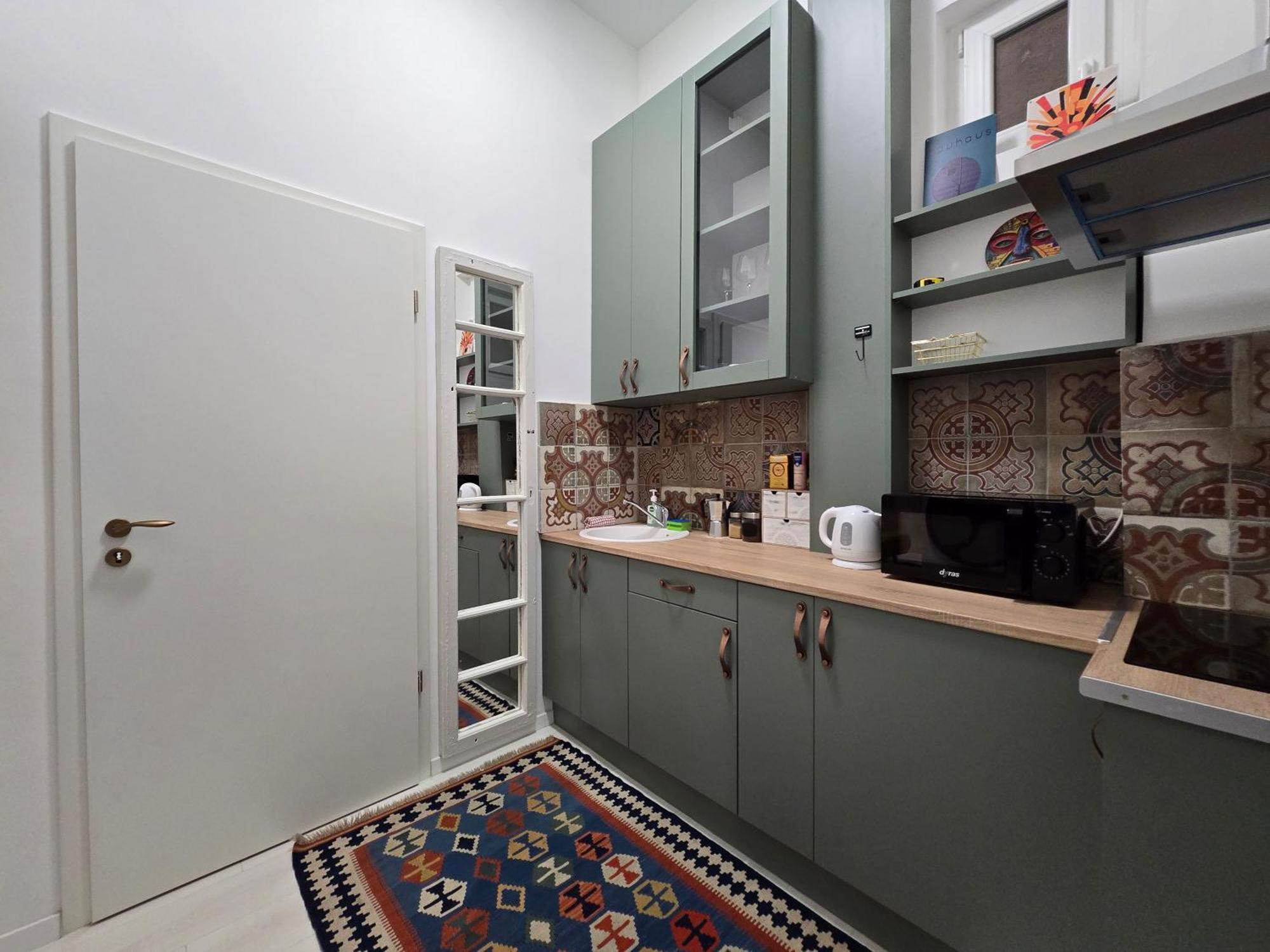 Charming & The Hidden Gem On Akacfa Str * Budapest