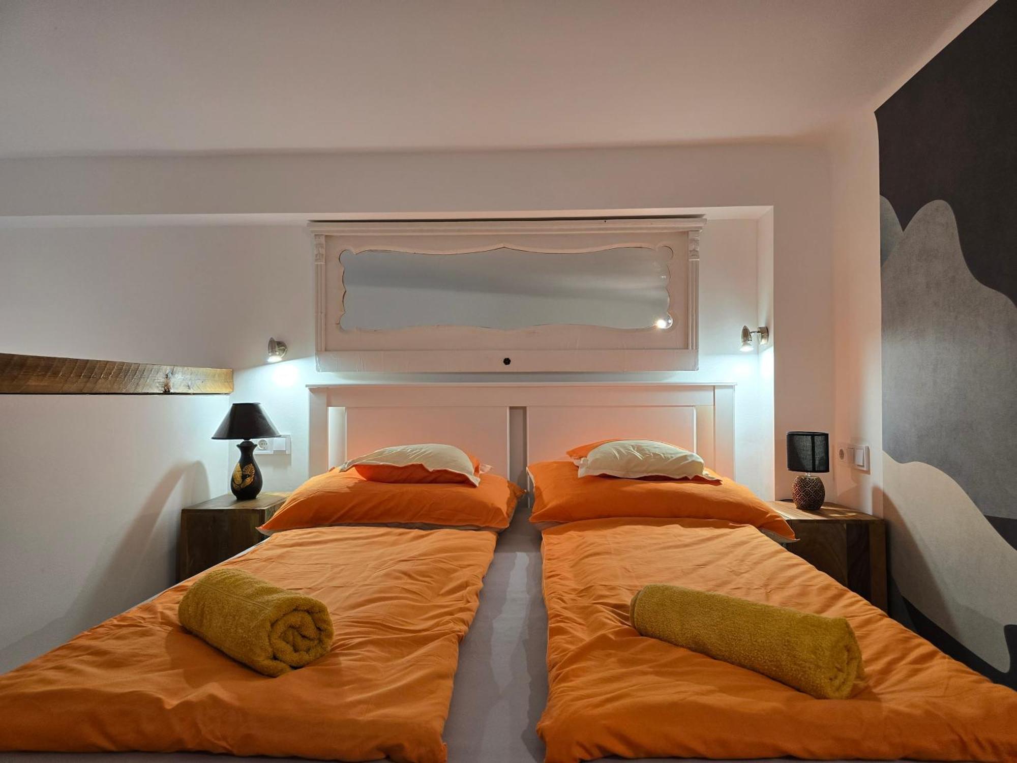 Appartamento Charming & The Hidden Gem On Akacfa Str Budapest