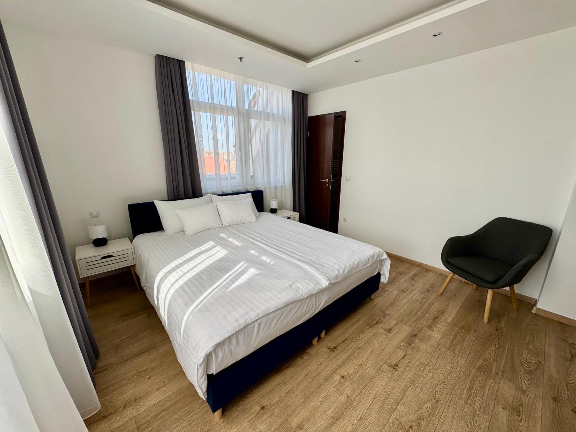 Hotell Rooftop City Residence With Underground Parking 3*