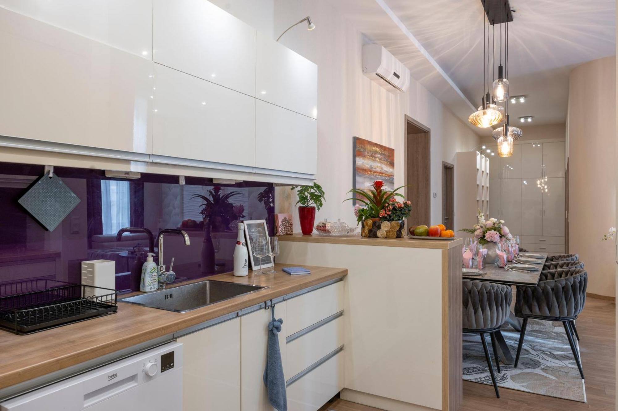 Exclusive N' Grand Center With 5 Bedrms Apartamento