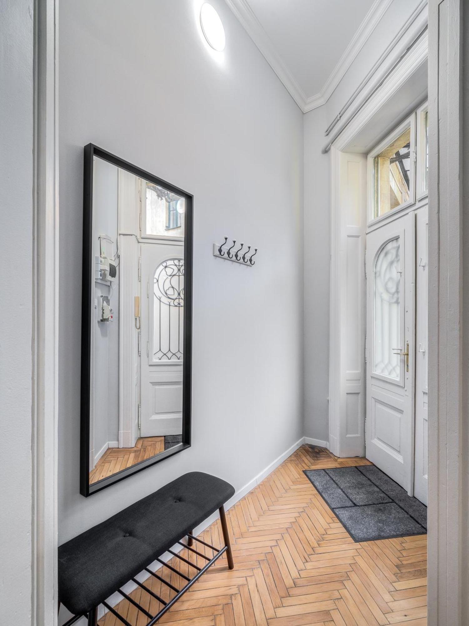 Synagogue 2 Bedroom S162 Budapest