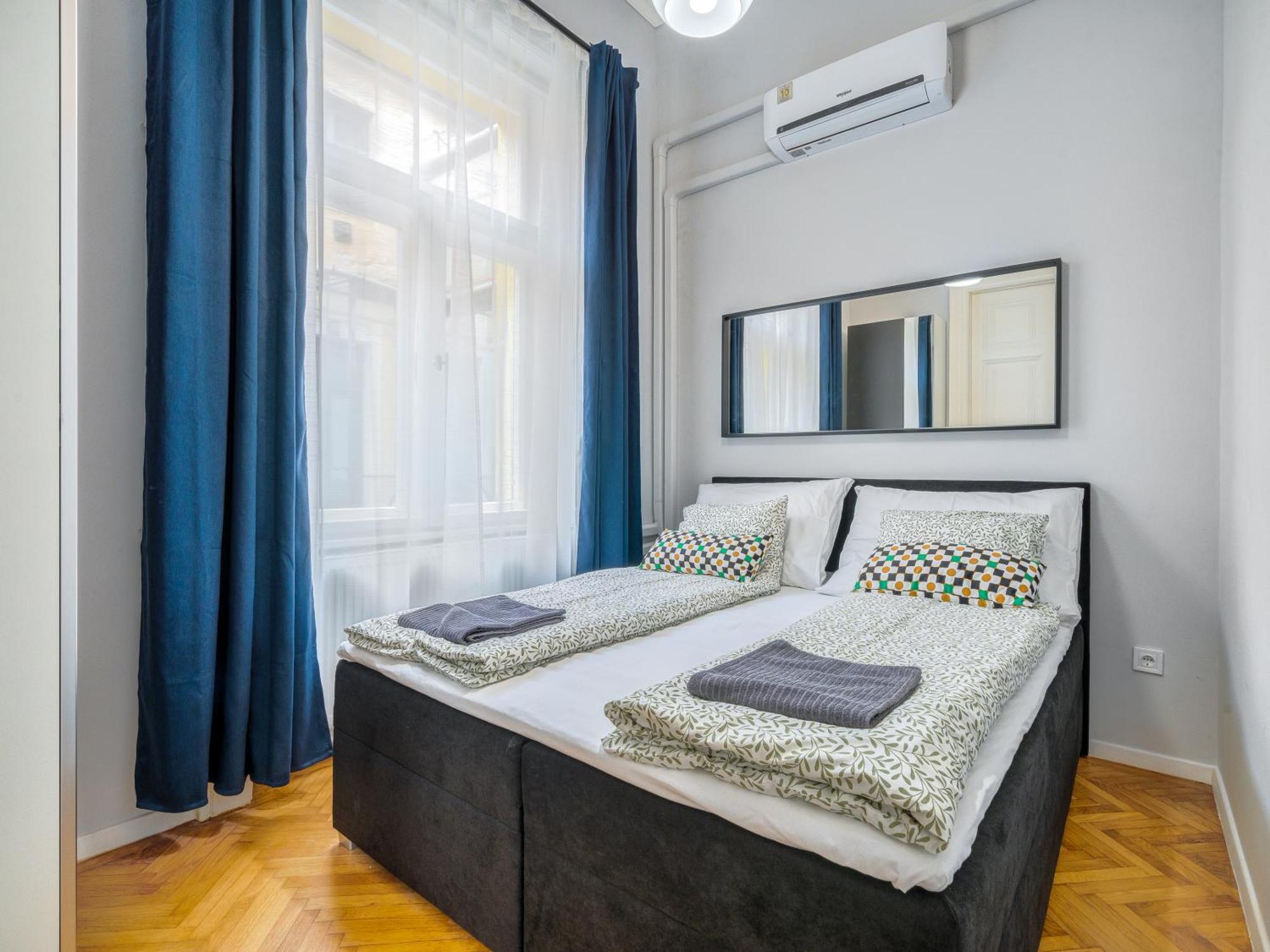 Synagogue 2 Bedroom S162 *
