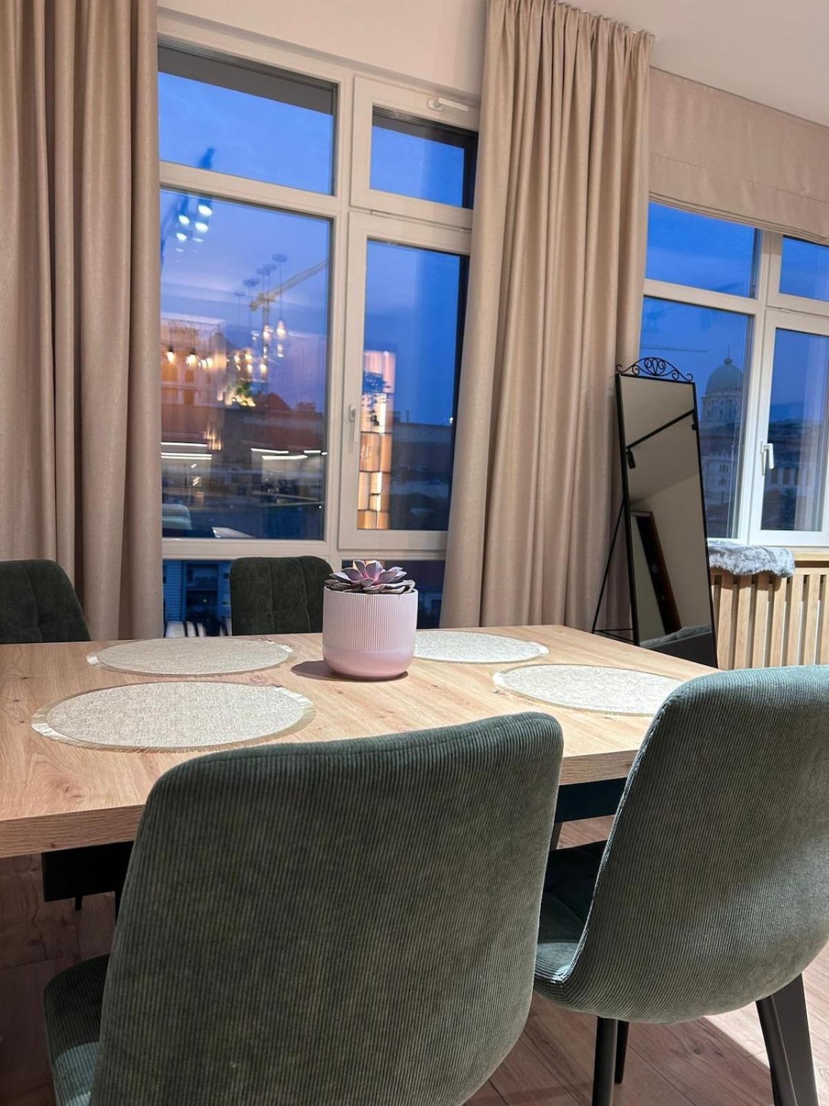Castle View Apartment