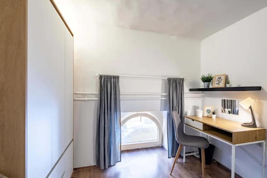 Cityscape Budget Szoevetseg 1 Apartmán