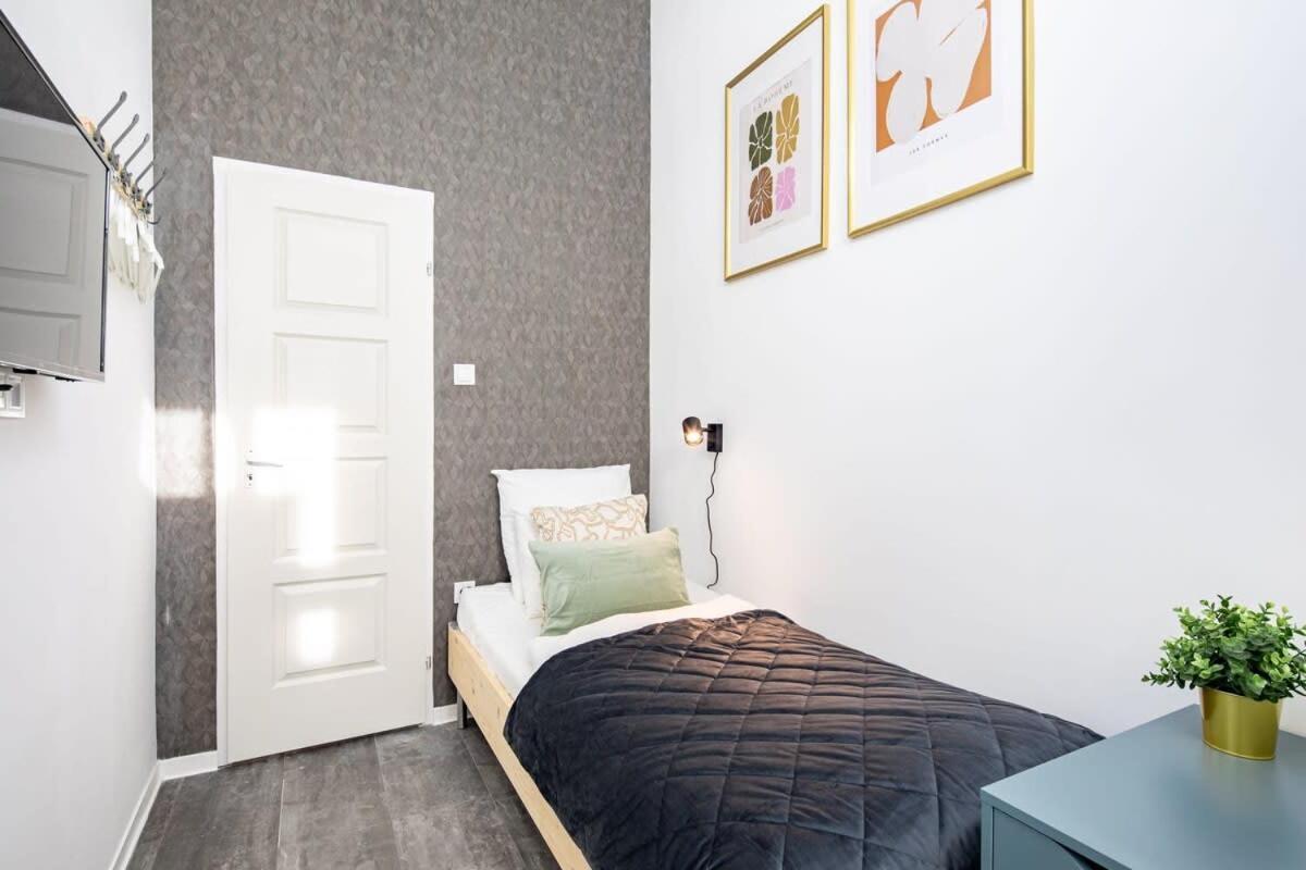 Ultra For Solo Traveller - Air Con Appartamento *