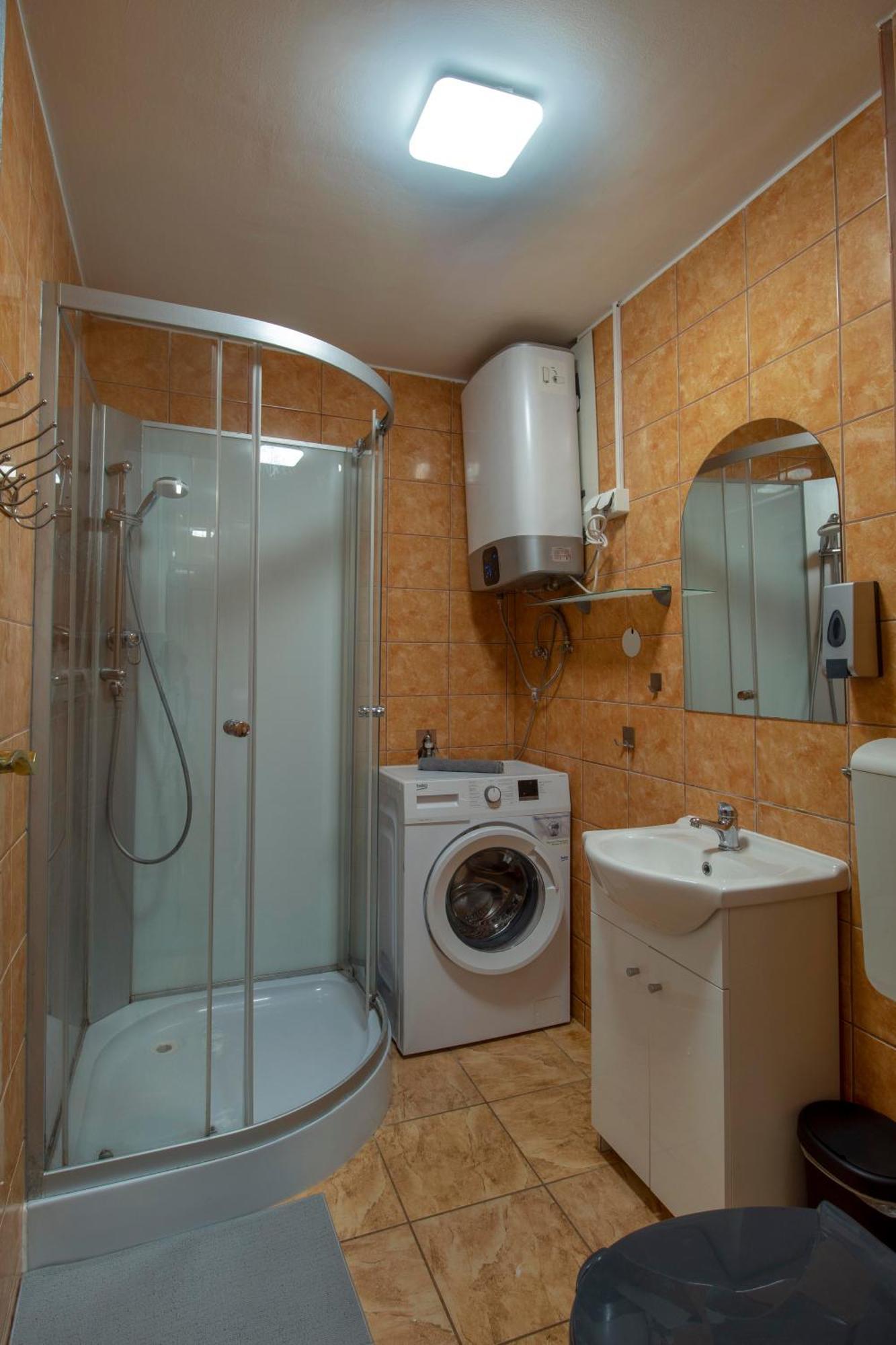 4 2 Bathroom Super Large With Ac Appartamento Budapest
