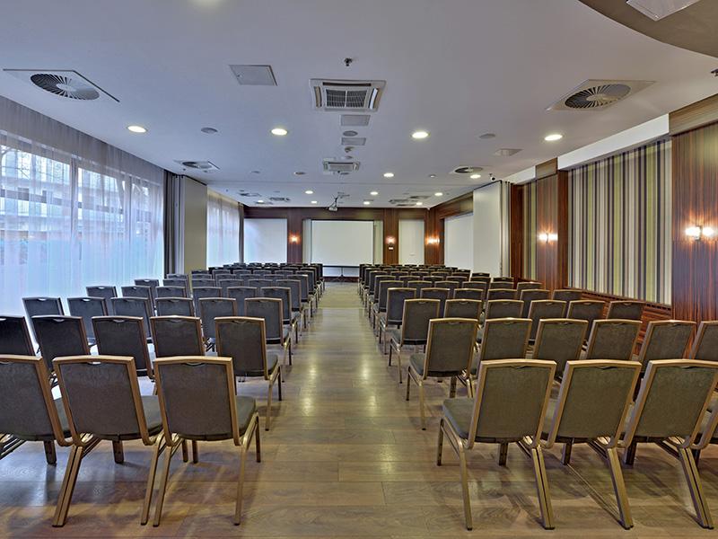 City Hotel 4*