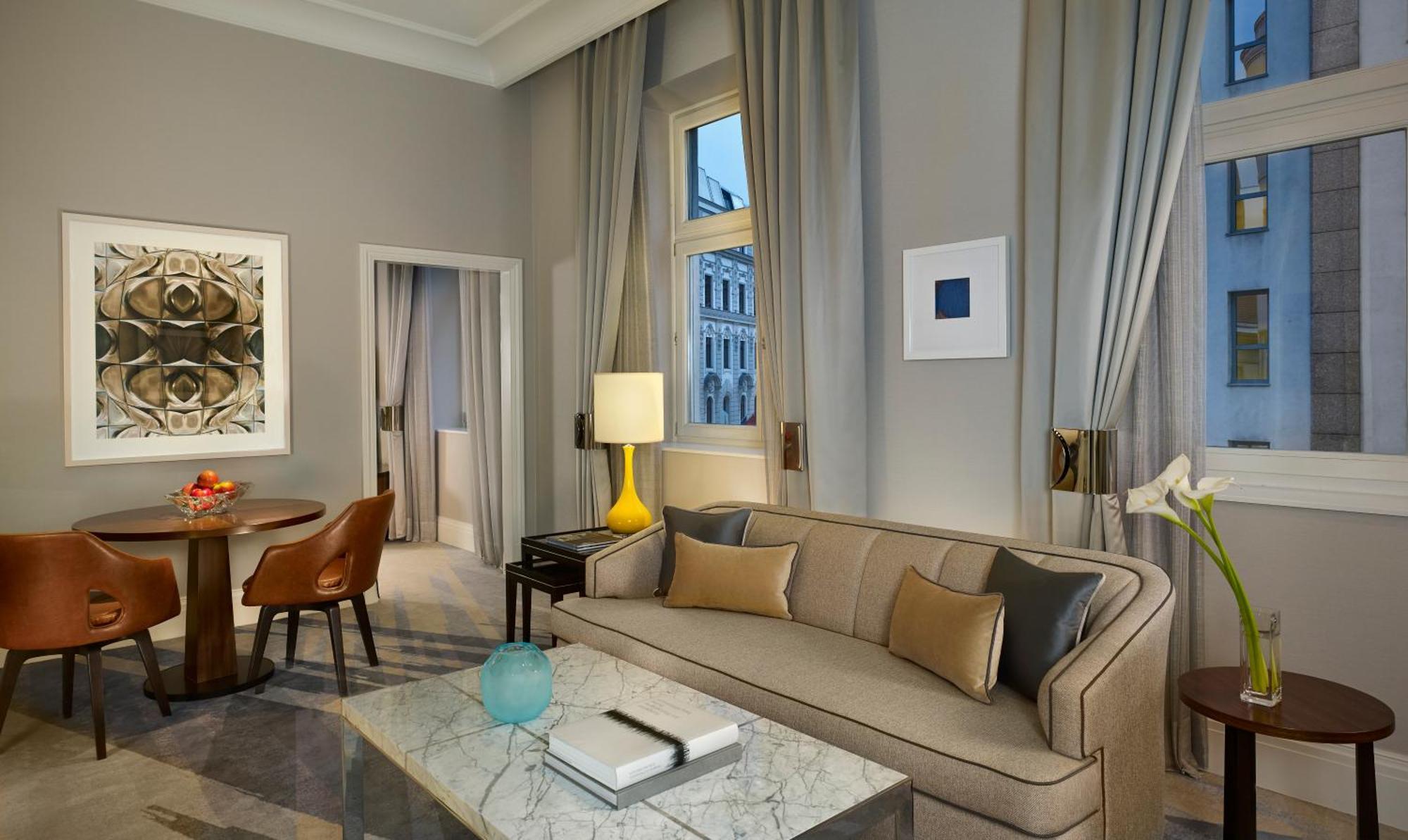 Al Habtoor Palace Hotell
