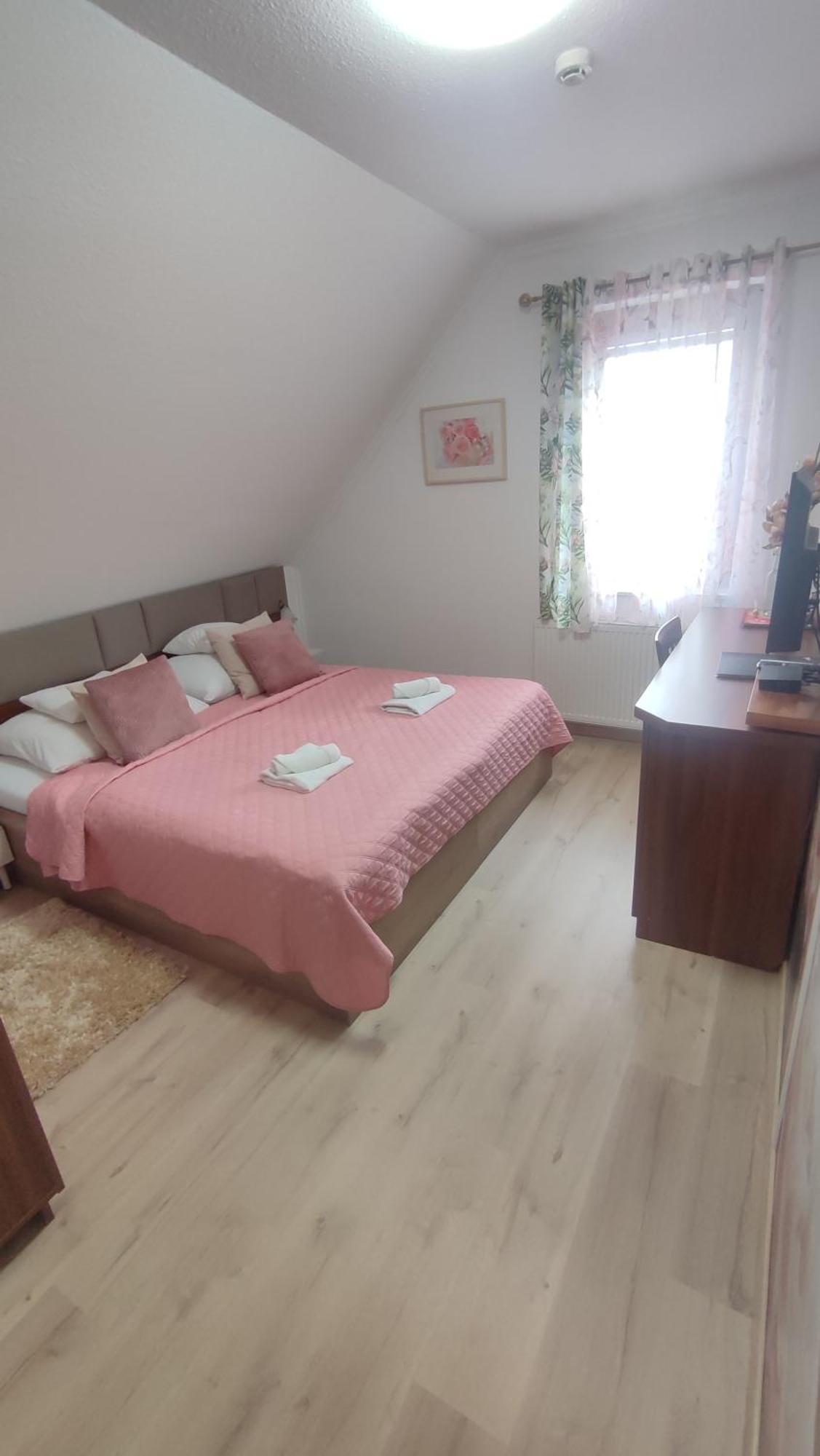 Le Rose Hotel