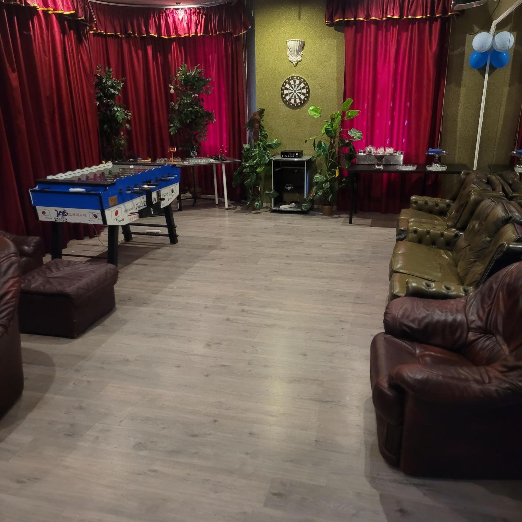 Private Party * Budapest