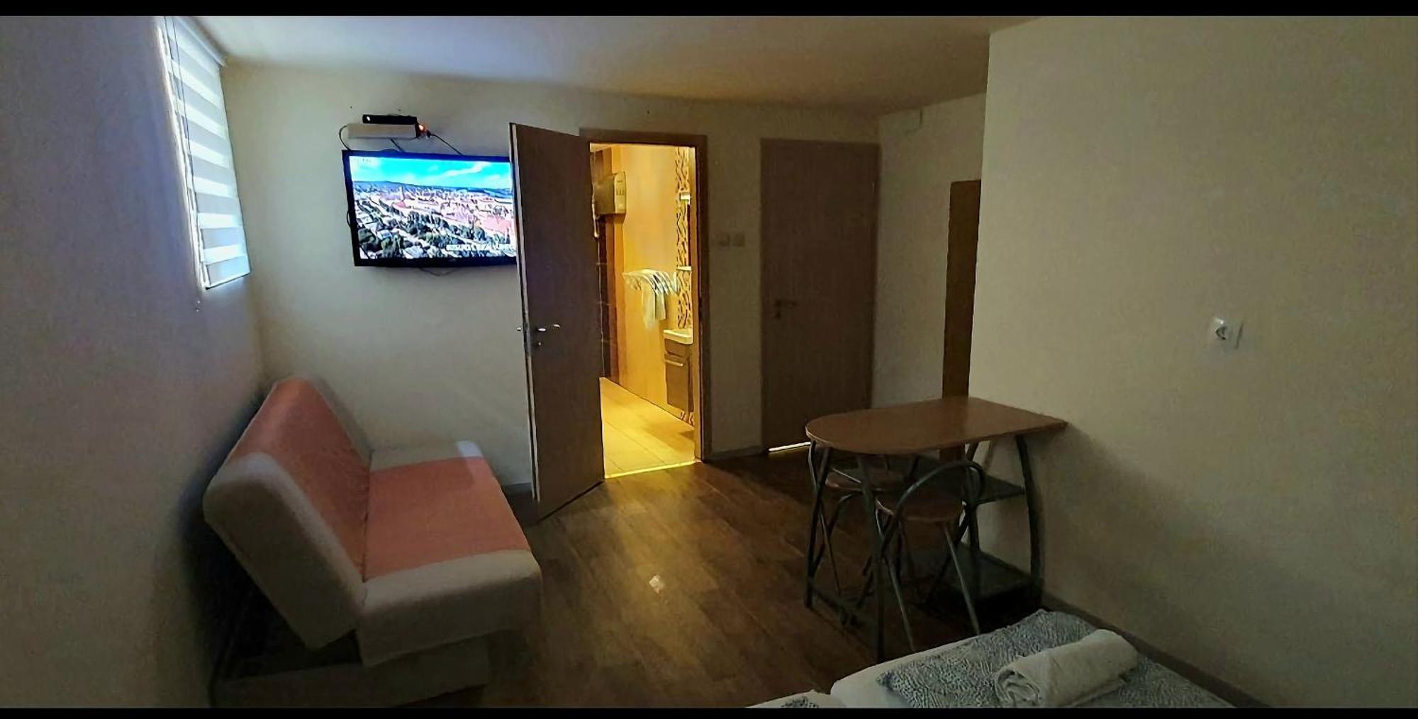 Pozsonyifirst Privat Margit Bridge Budapest