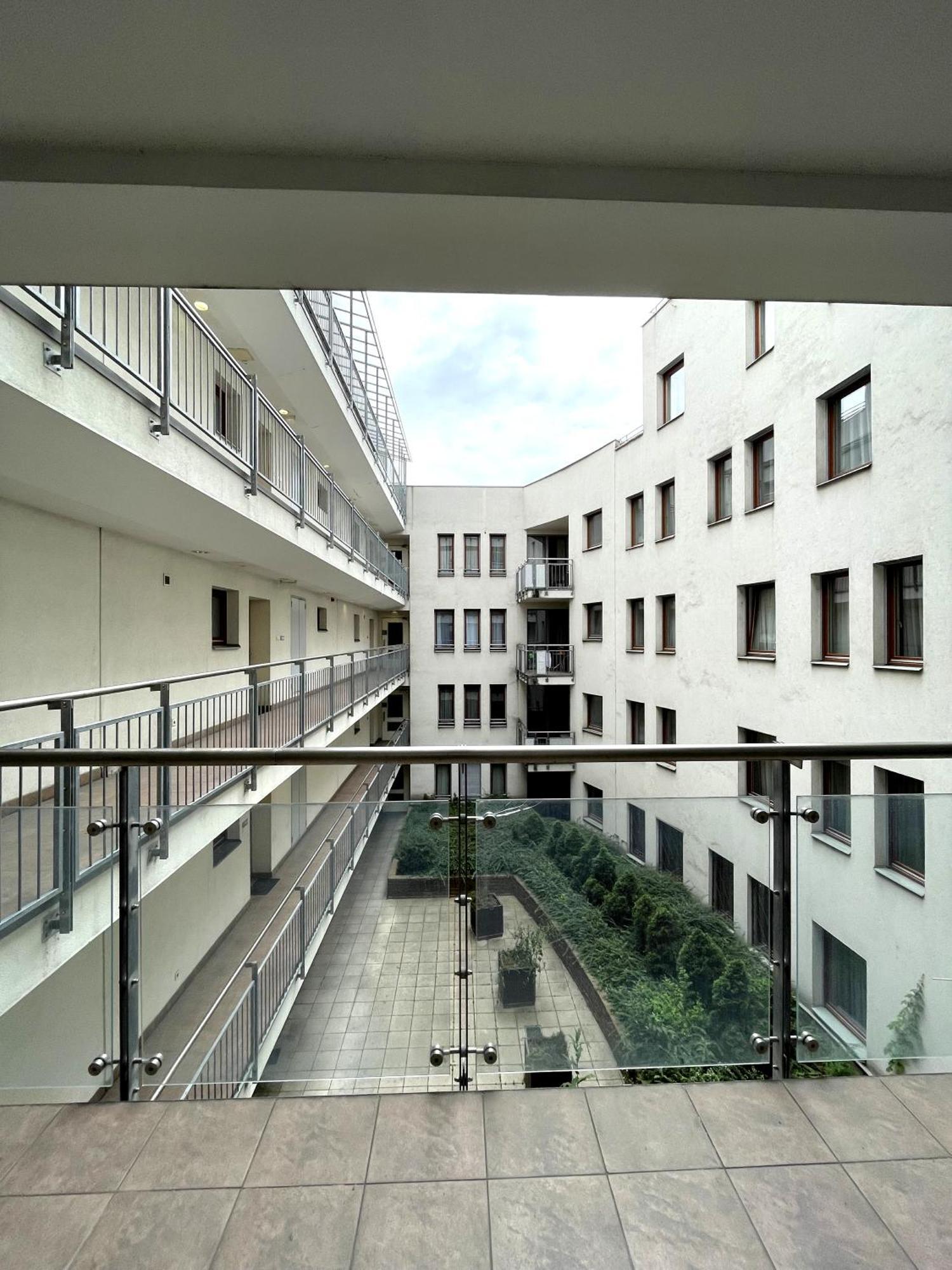 With Balcony Lejlighed