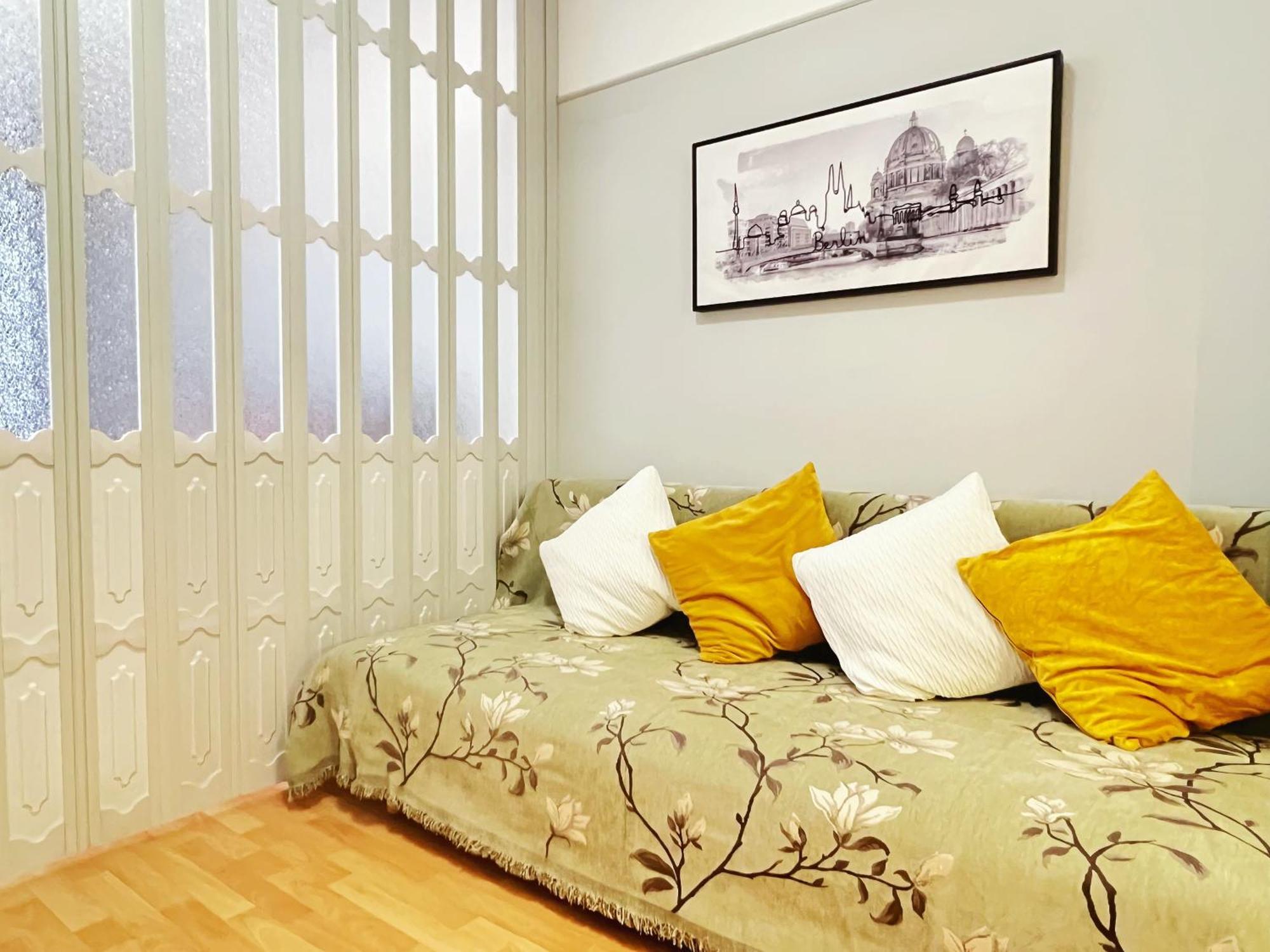 Acacia Aparhotel-near New York Cafe *