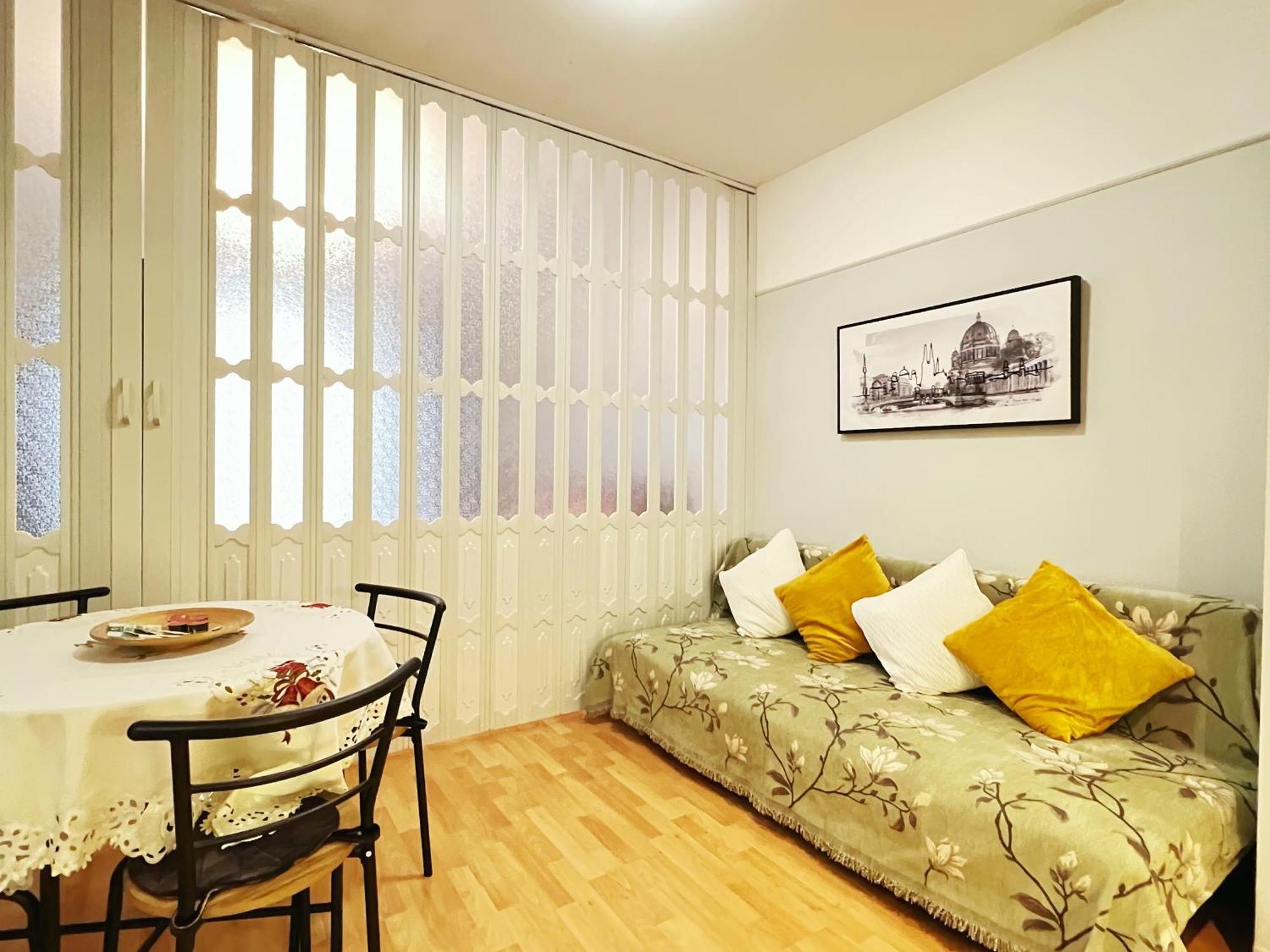 Apartment Acacia Aparhotel-near New York Cafe Budapest