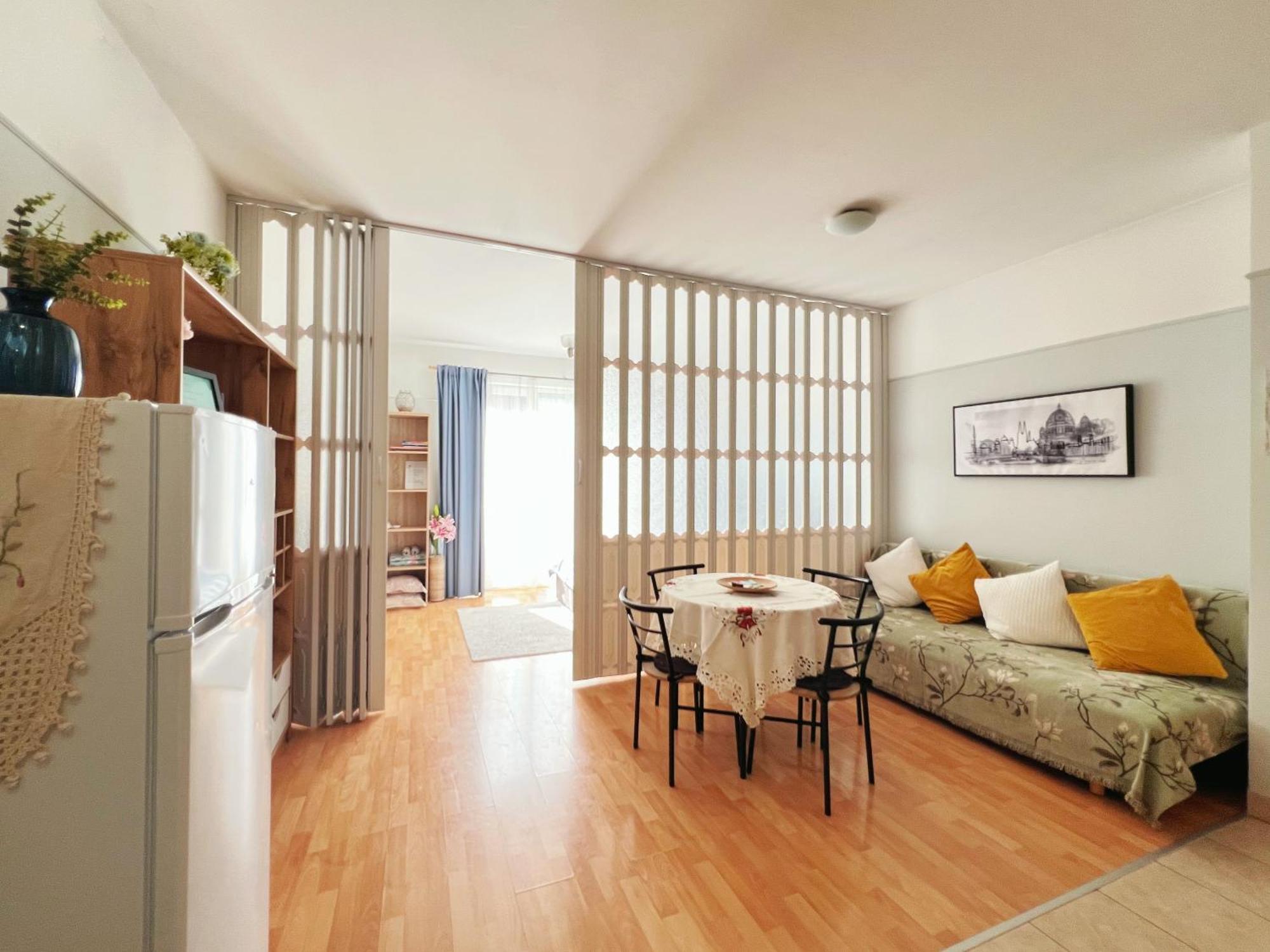 Acacia Aparhotel-near New York Cafe Budapest