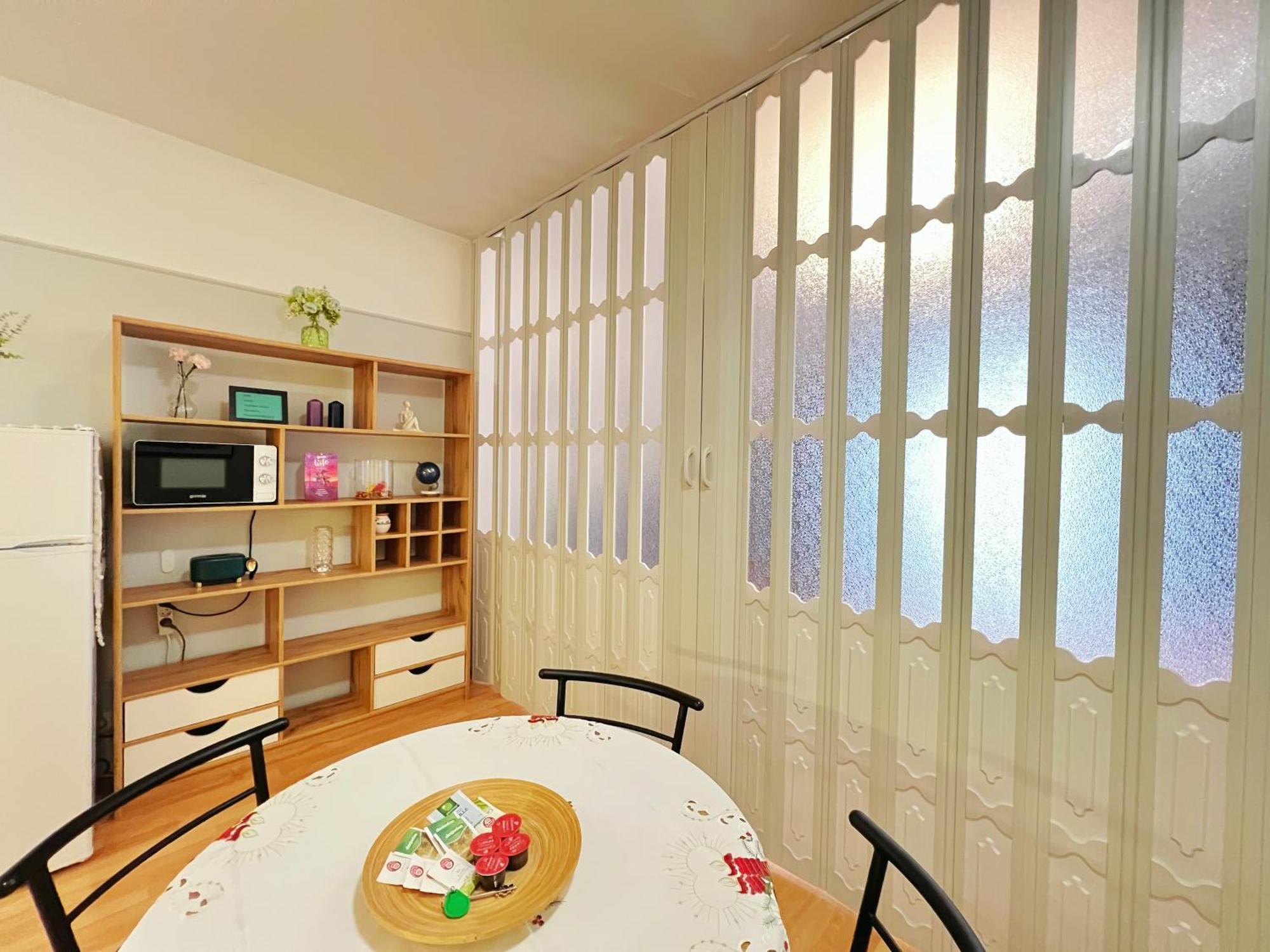 Acacia Aparhotel-near New York Cafe Apartment