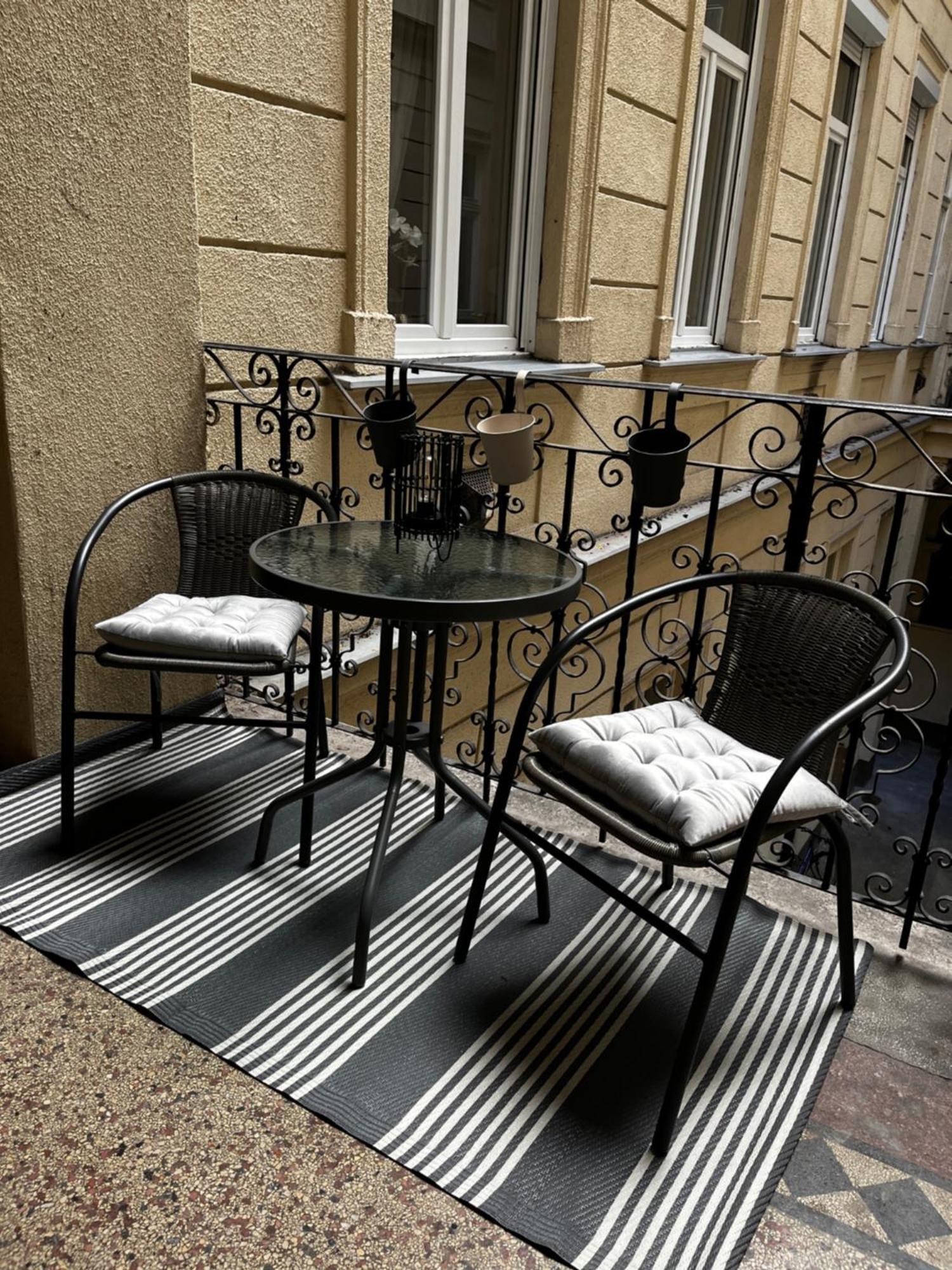 White Luxury Budapest
