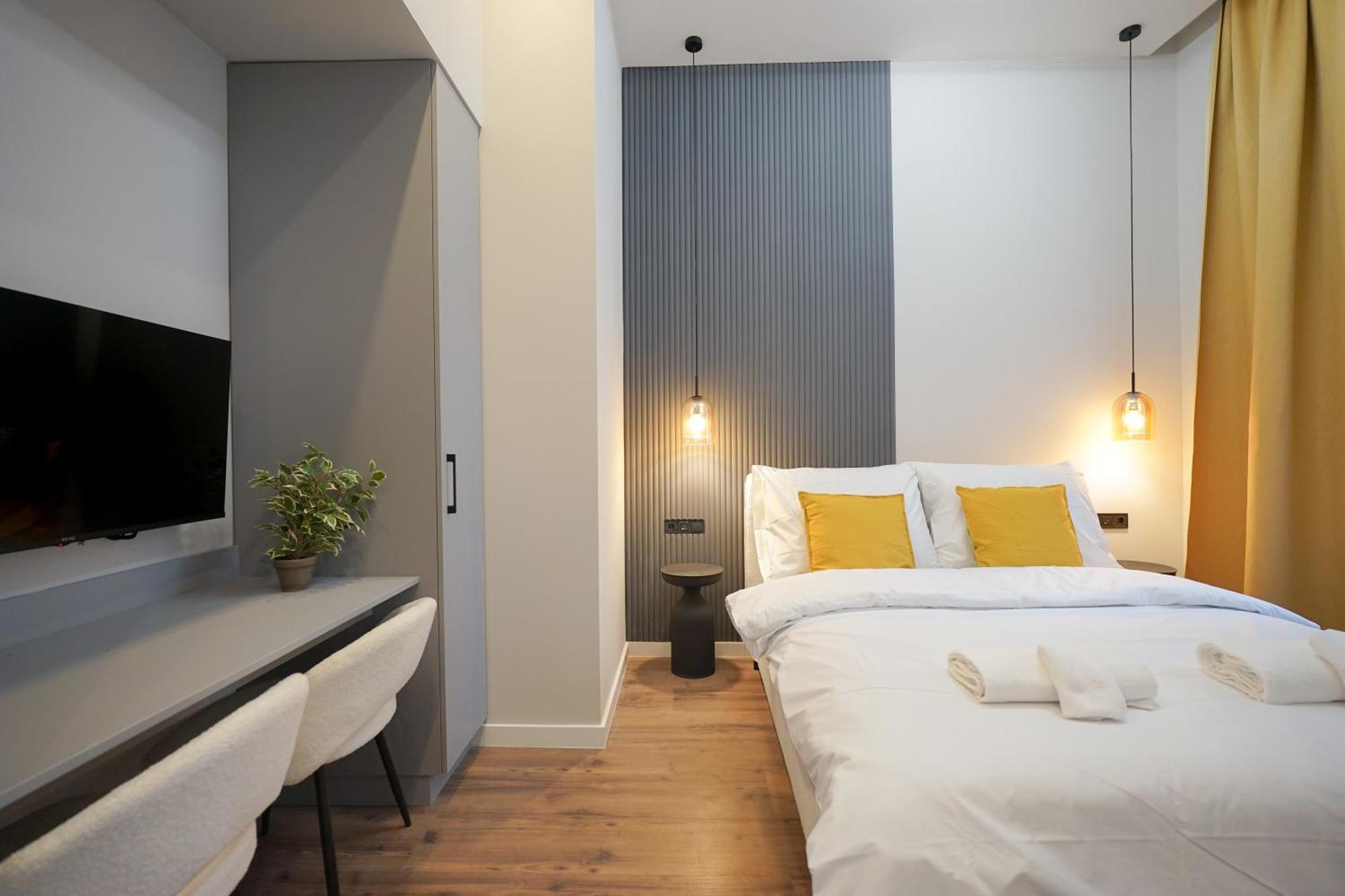 S7 - Sip Downtown Hideaway - Location By Bqa
