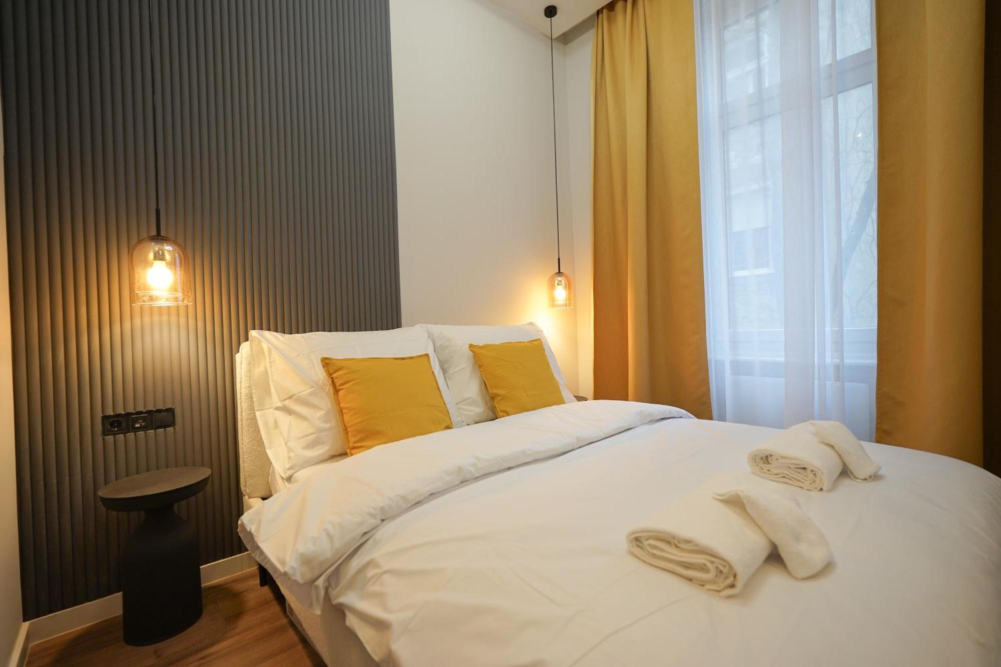S7 - Sip Downtown Hideaway - Location By Bqa Budapest