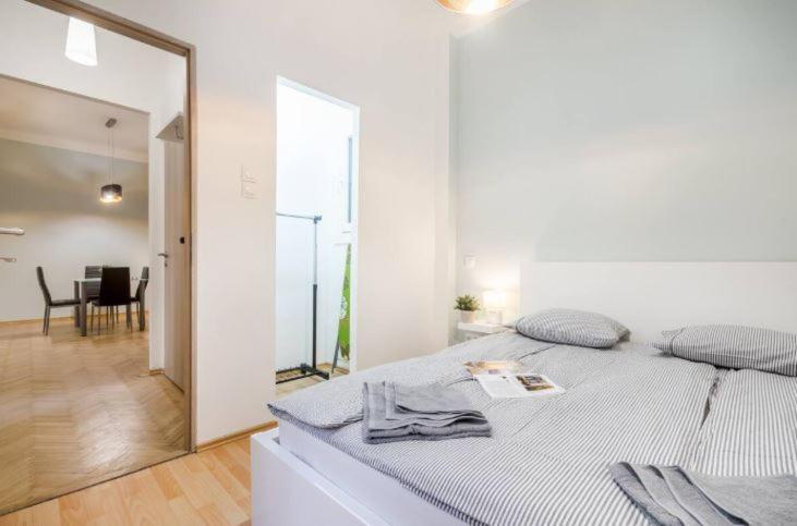 Apartment Dessy Downtown *