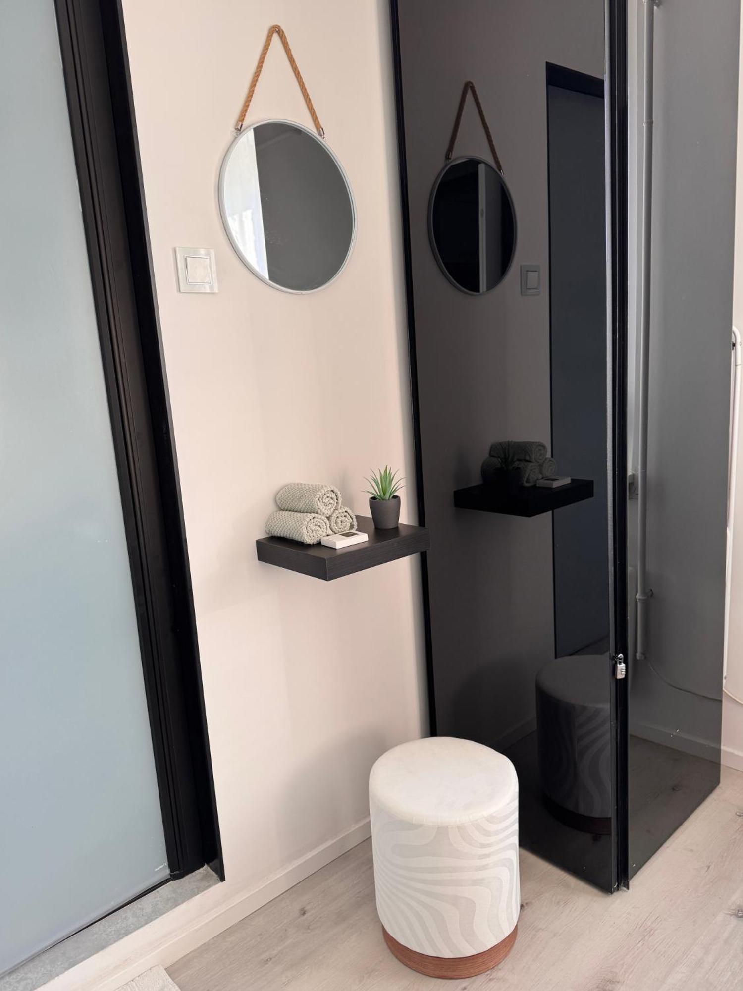 Citylink Nest - Free Garage & Metro Access Appartamento