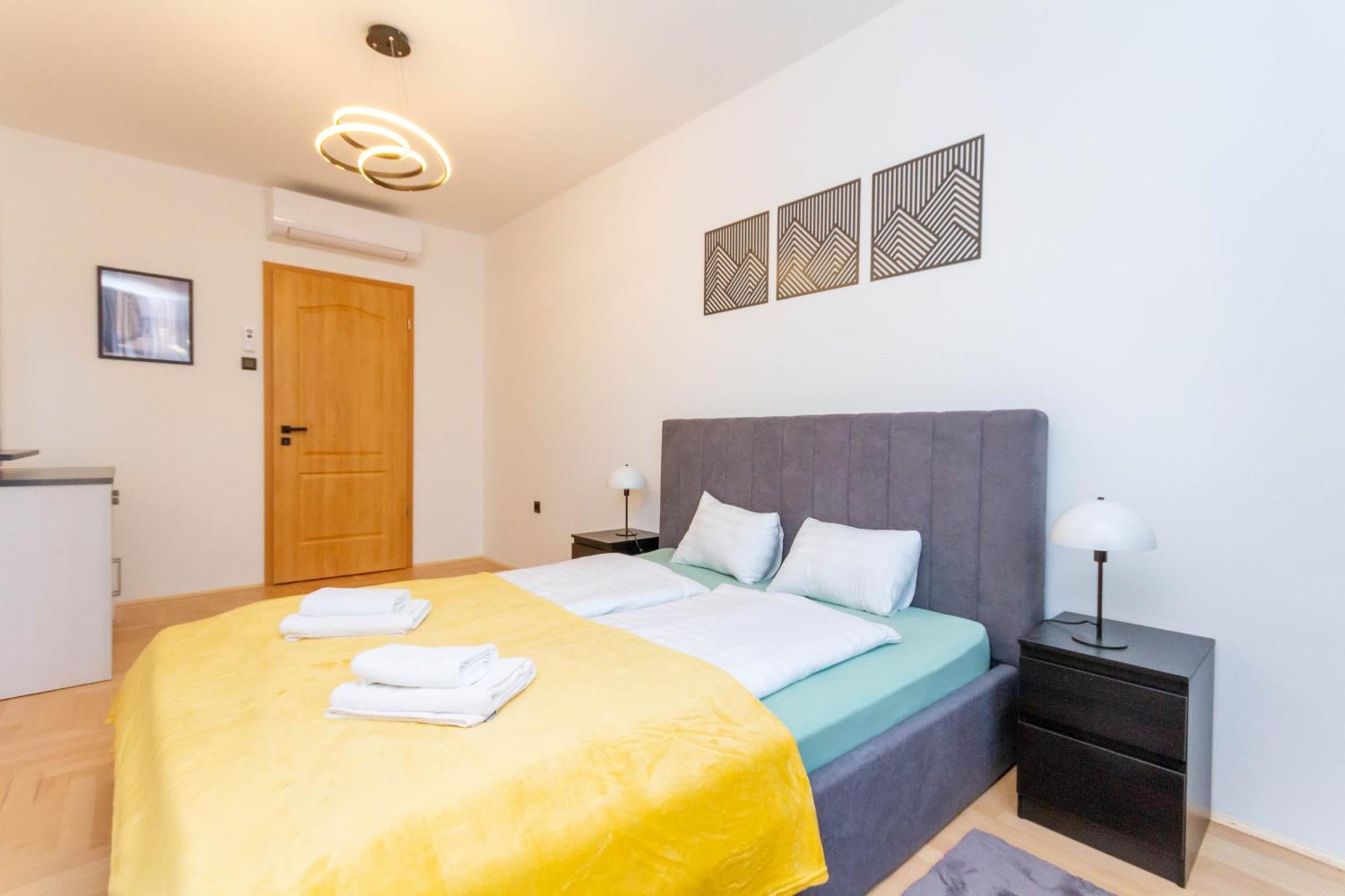 Gozsdu White Raven 105 - Free Parking, Terrace Lägenhet Budapest
