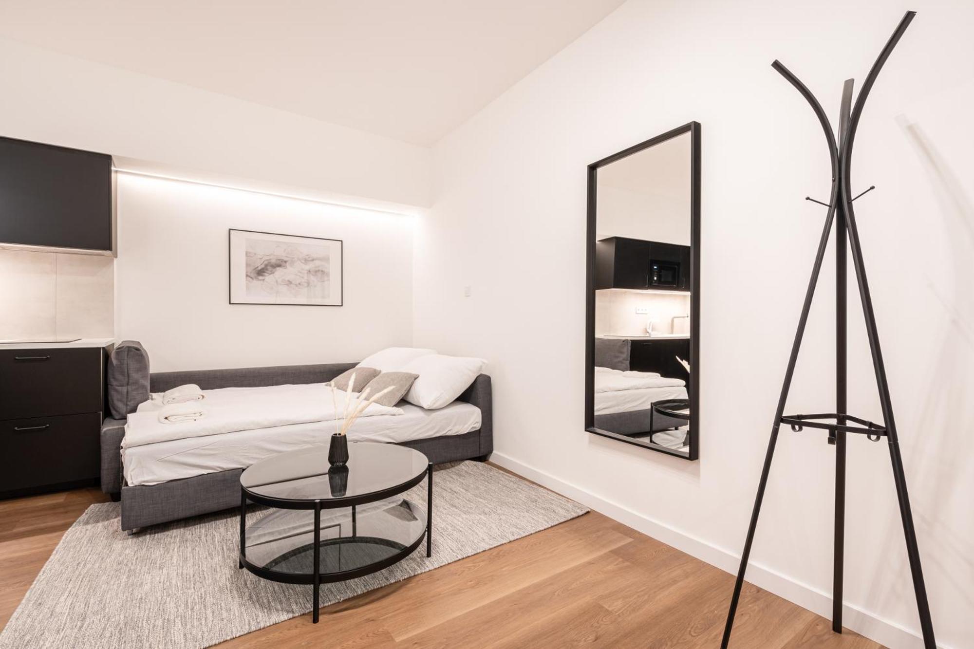 E23 - Grand Boulevard Design Loft - Location By Bqa * Budapest