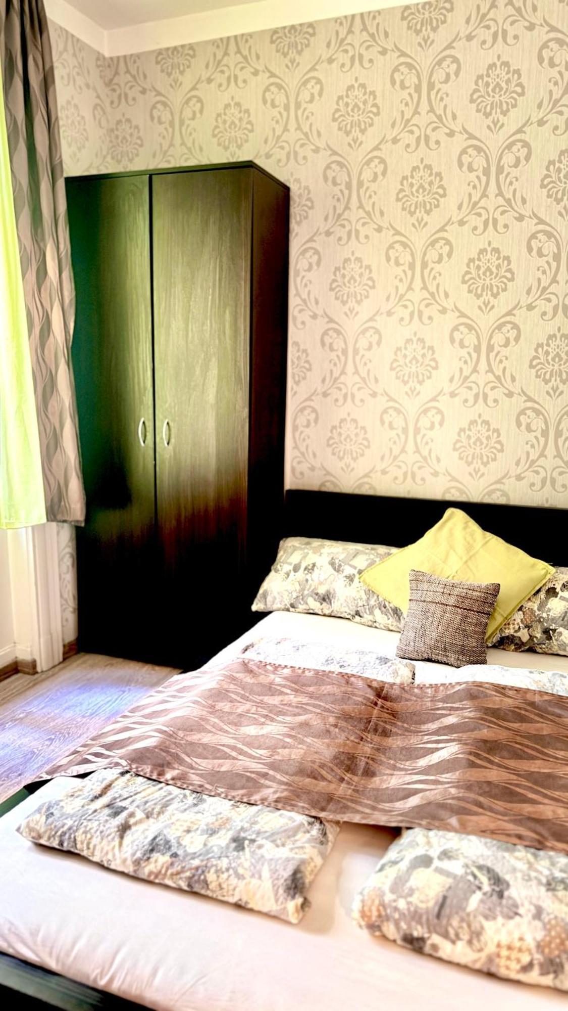City Centrum Fashionstreet Apartman Apartment *