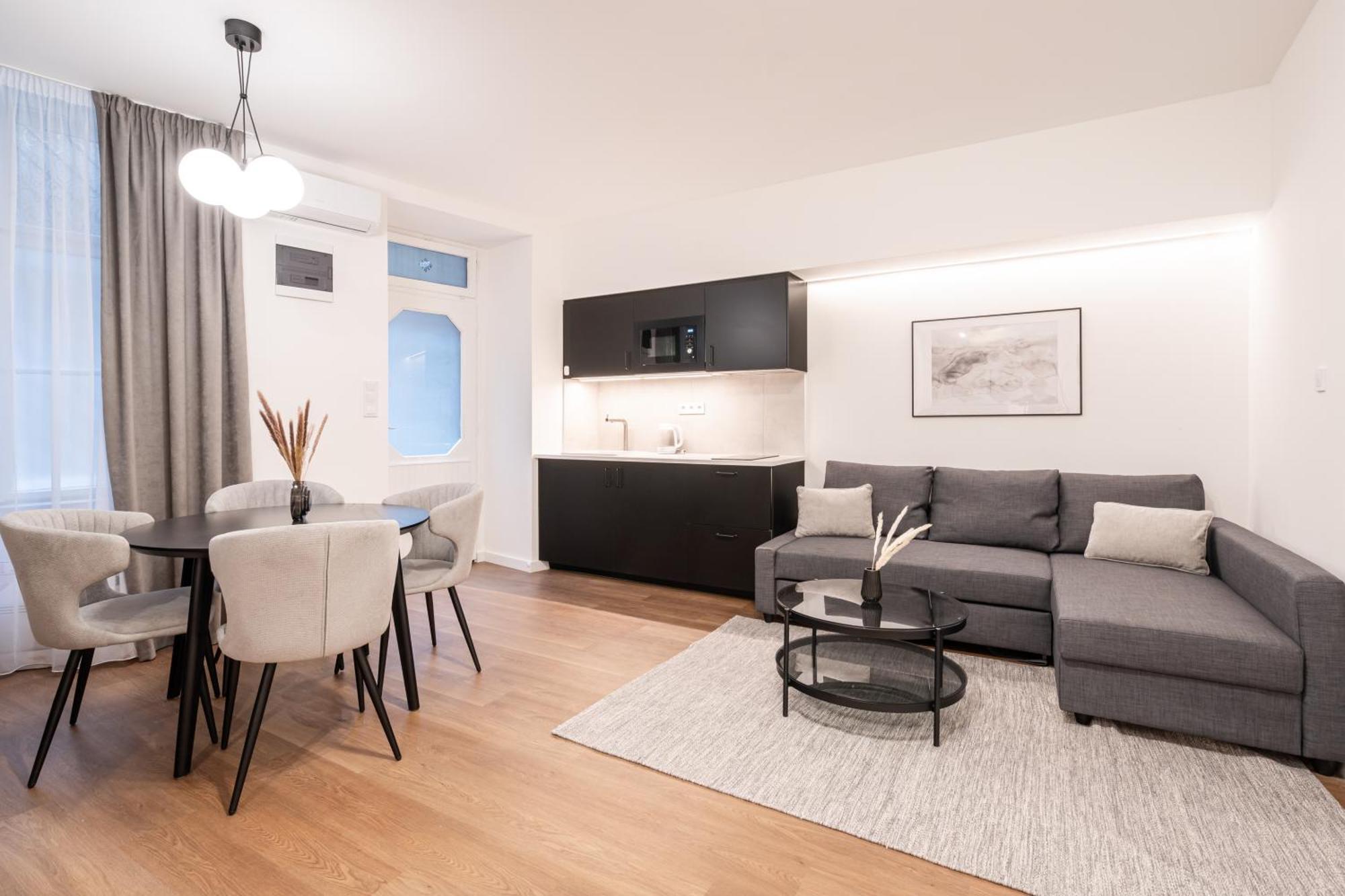 Apartmán E23 - Grand Boulevard Design Loft - Location By Bqa *